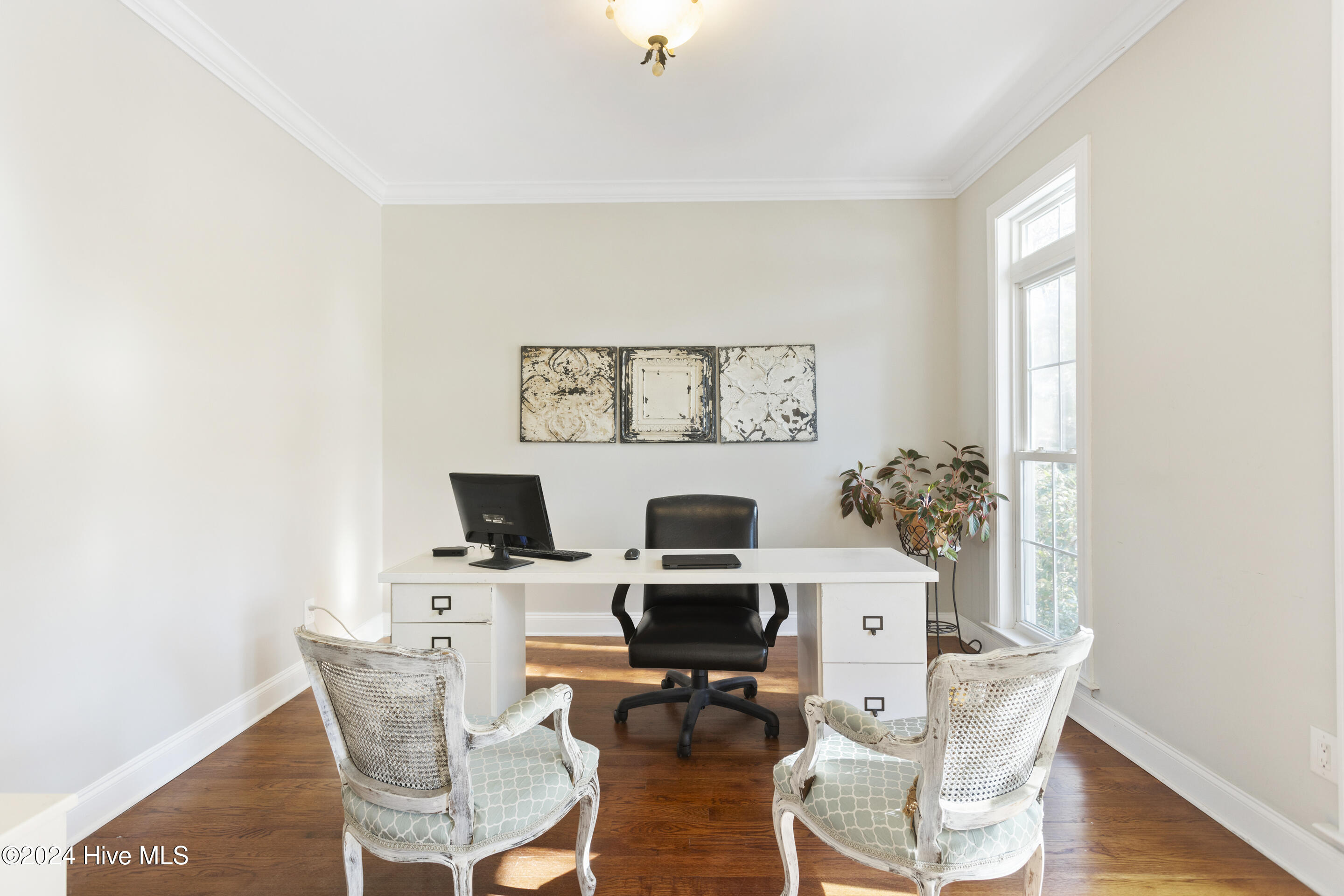 577 Riverwood Drive SE