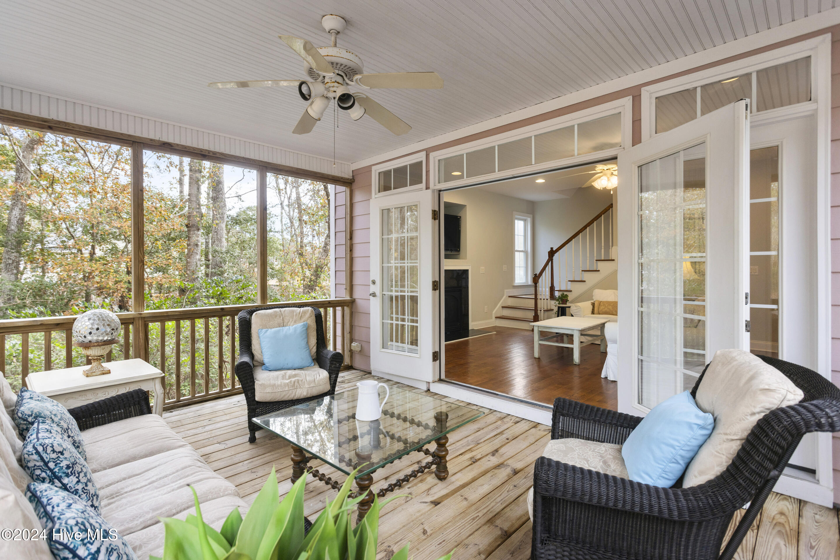 577 Riverwood Drive SE