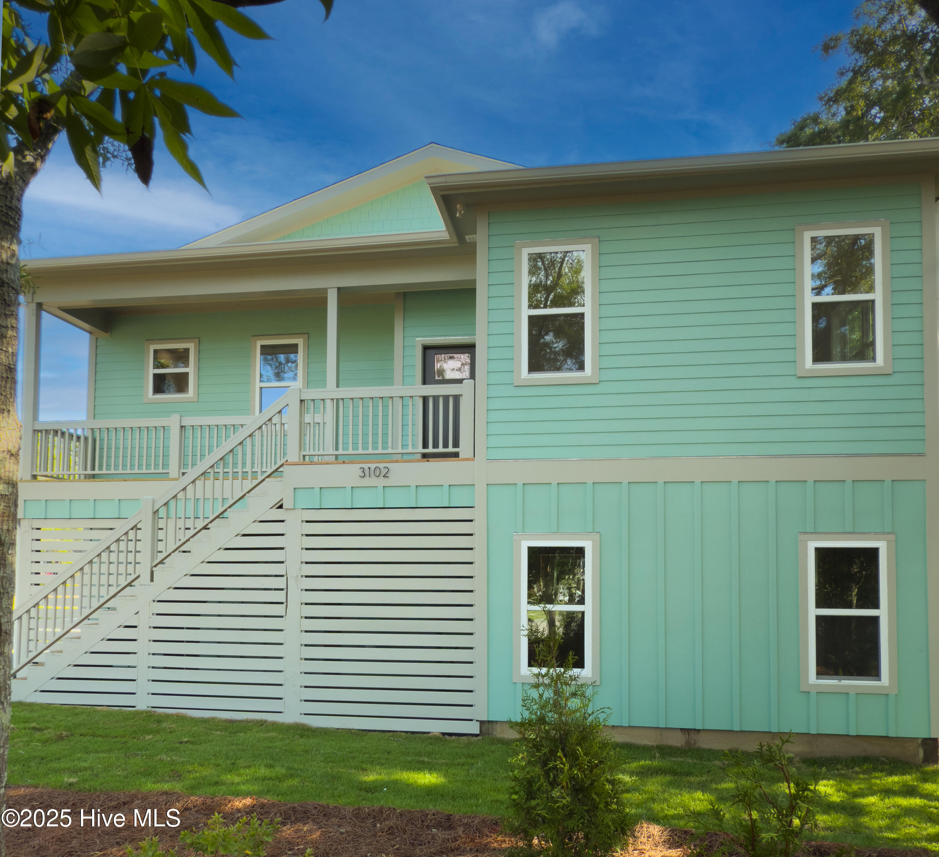 3102 E Oak Island Drive
