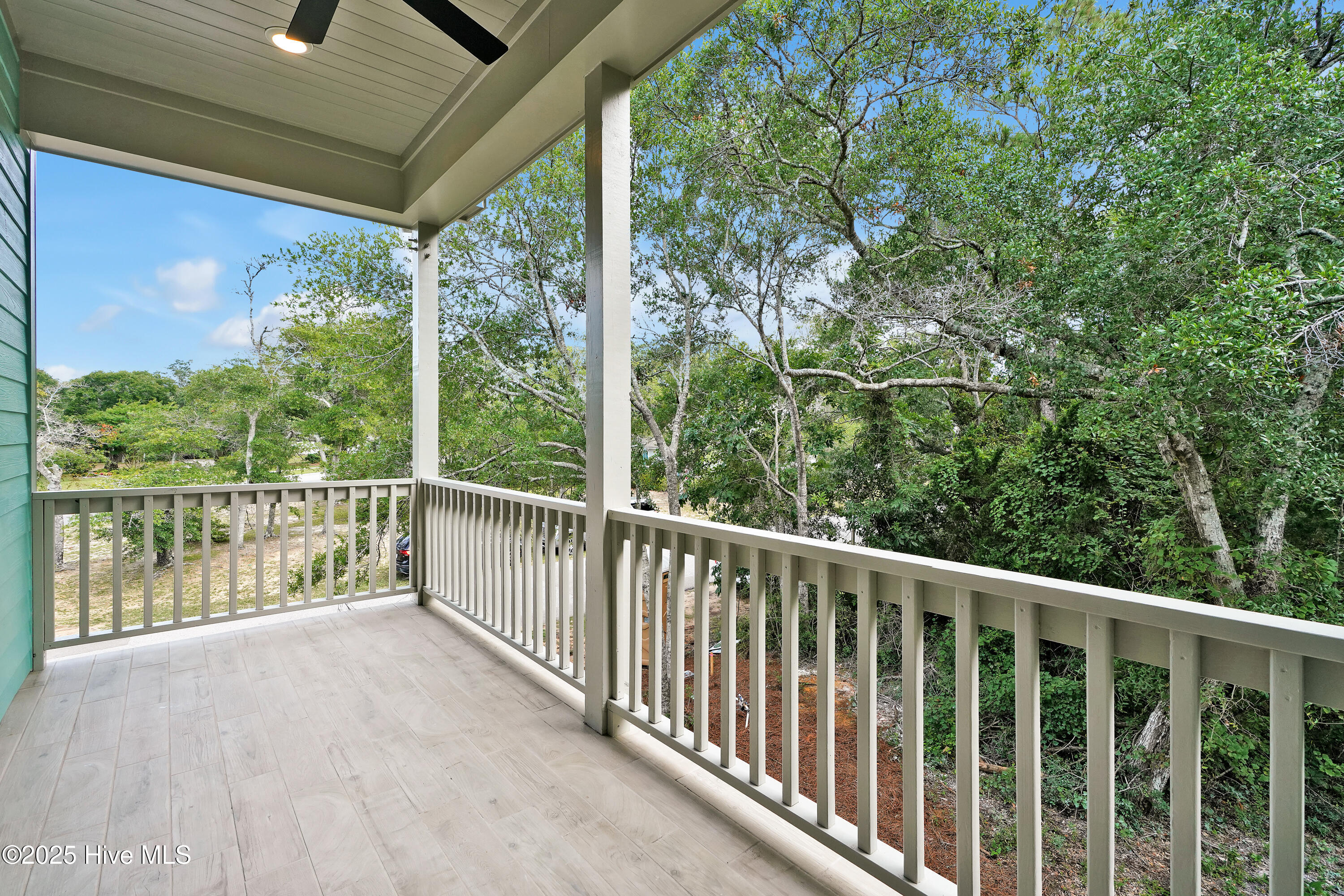 3102 E Oak Island Drive