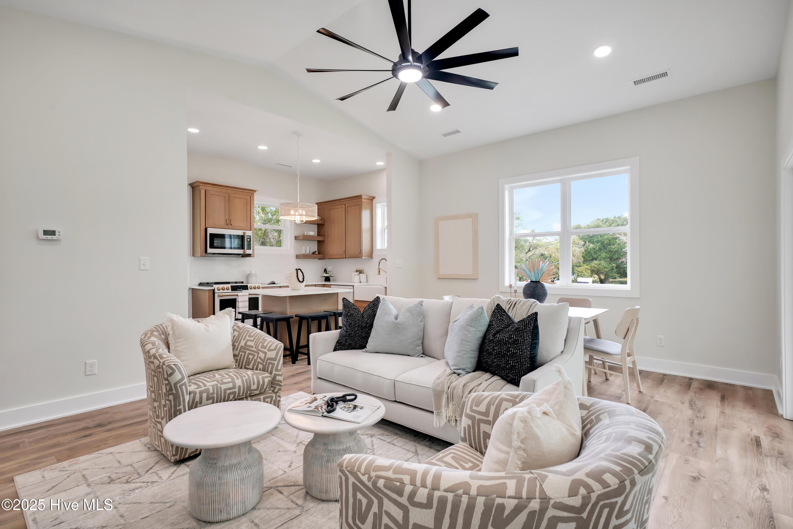 3102 E Oak Island Drive