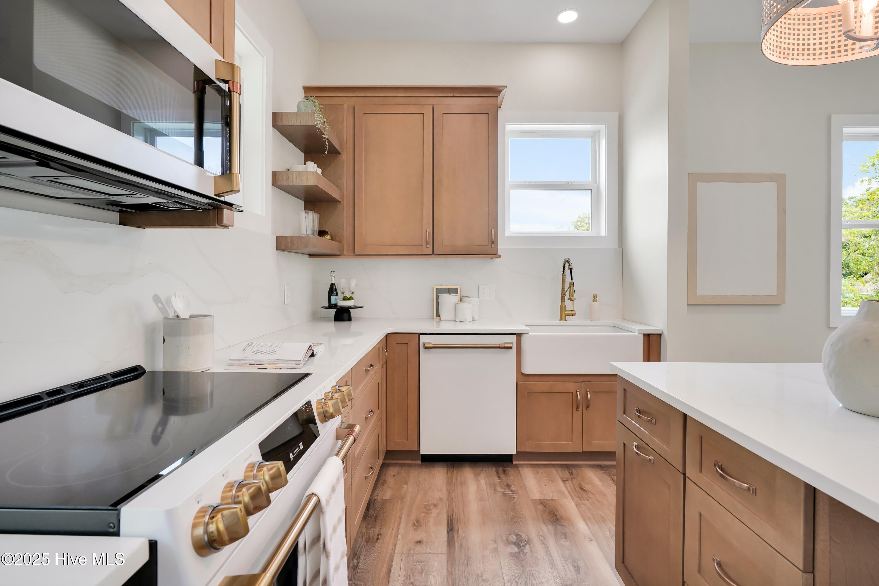 3102 E Oak Island Drive