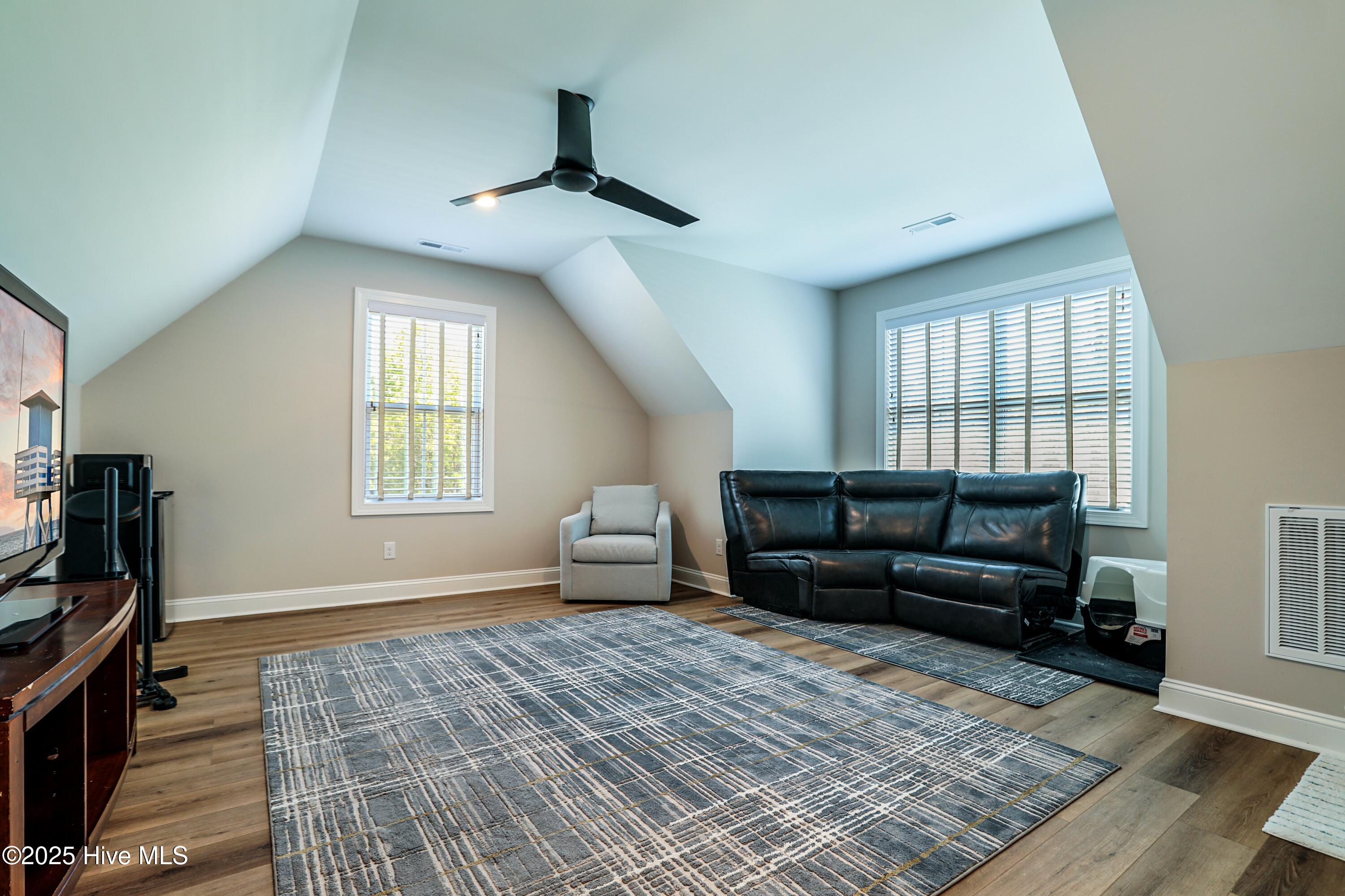 476 Arlington Drive SE