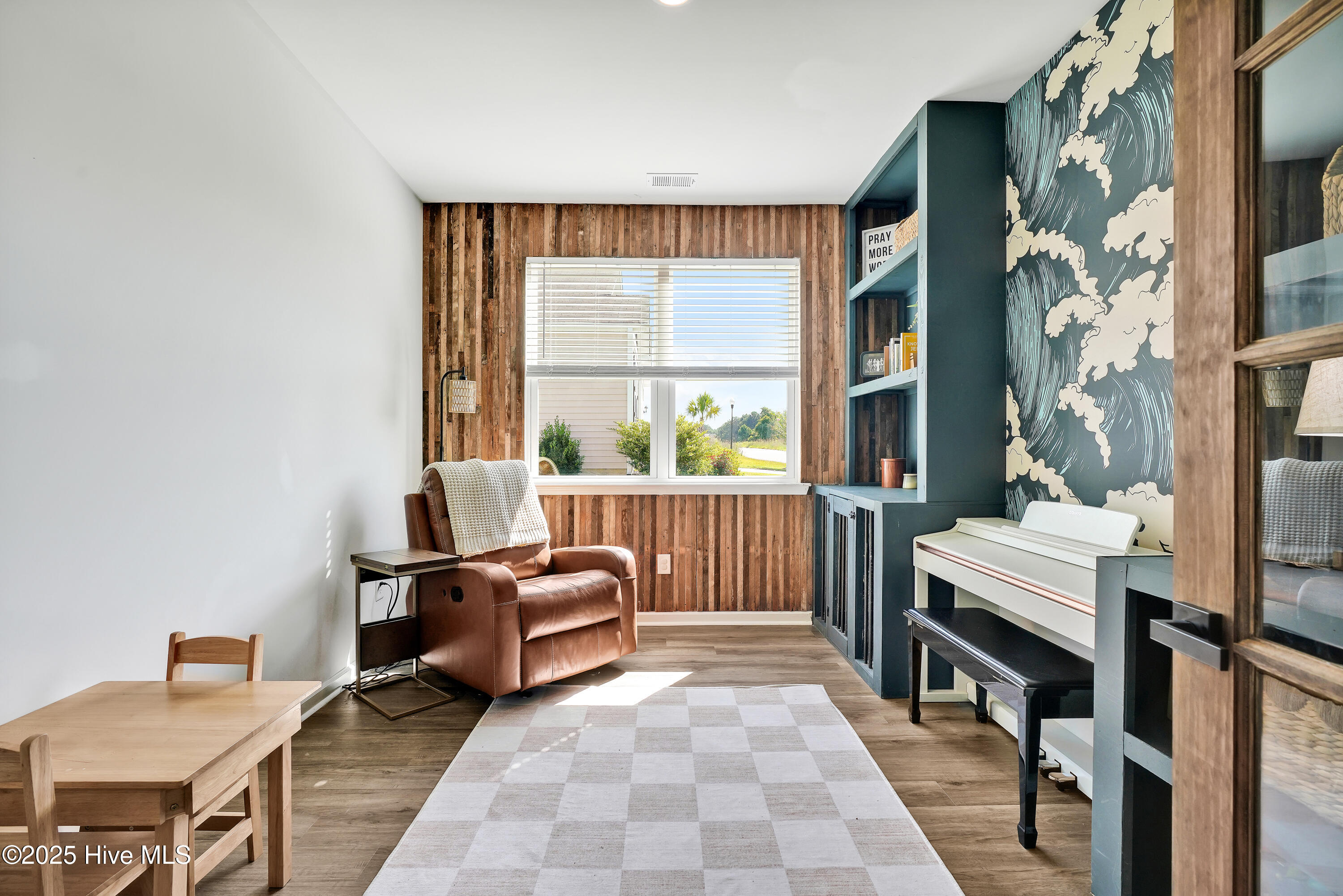 1324 N Fisher King Drive SE