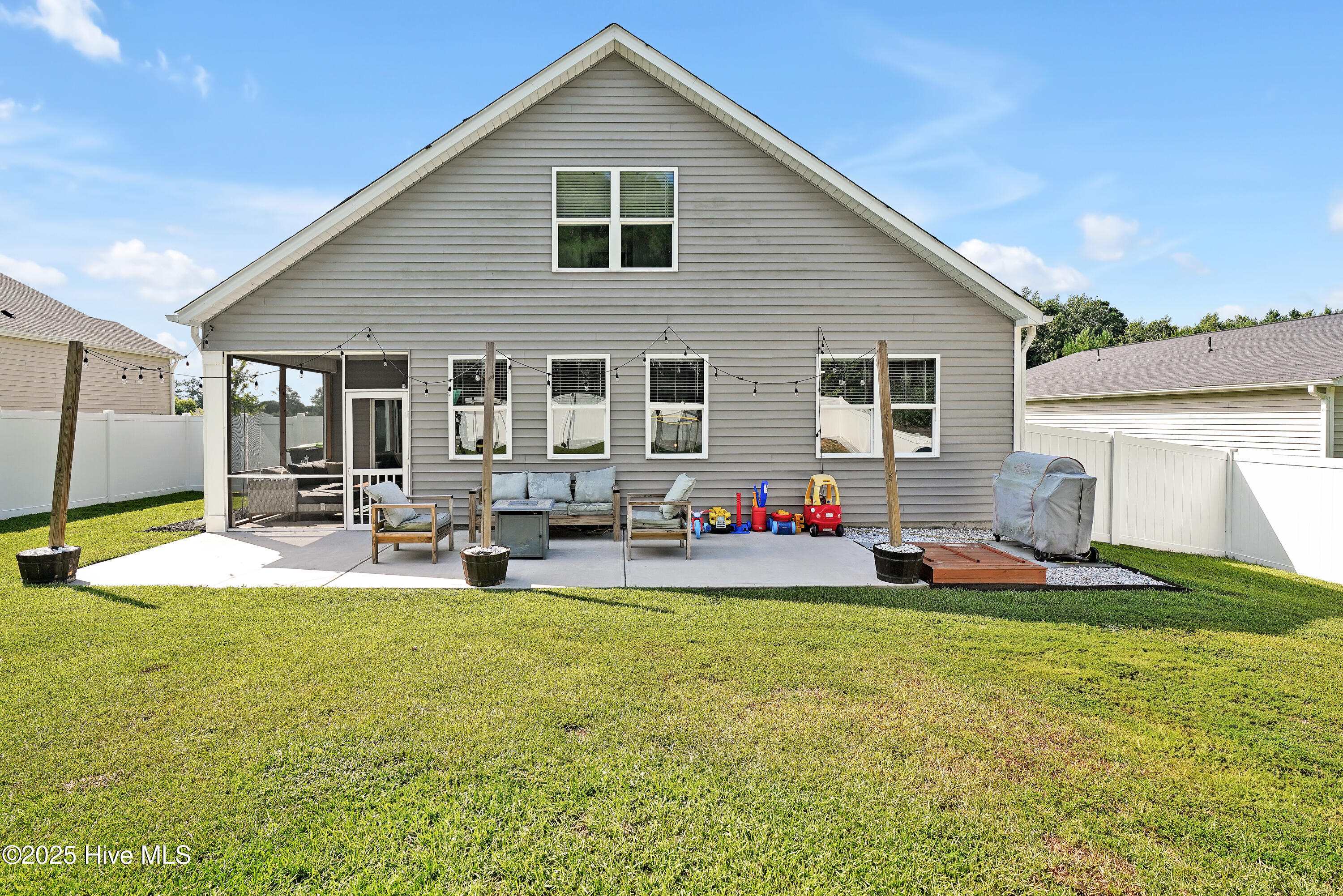 1324 N Fisher King Drive SE