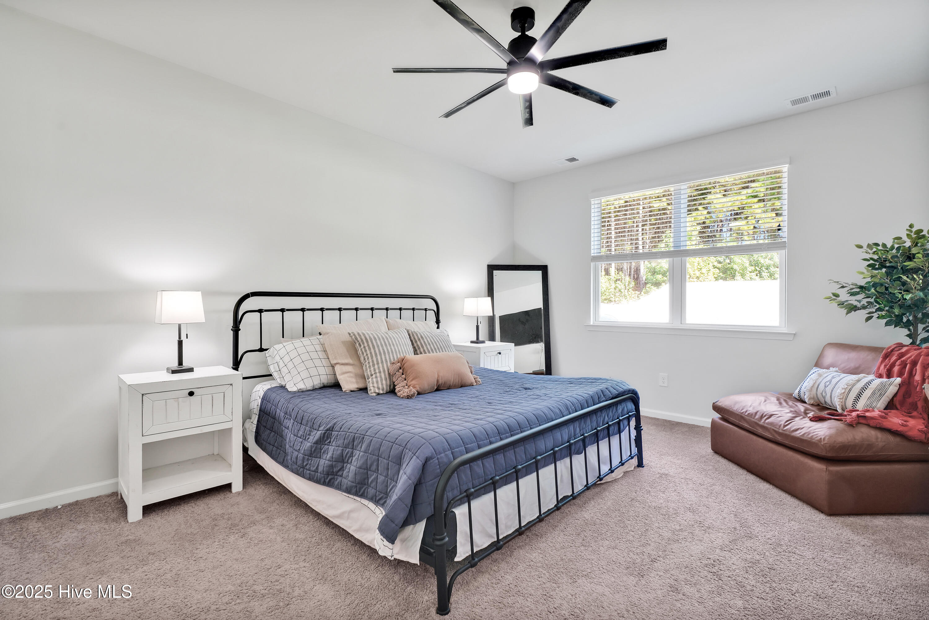 1324 N Fisher King Drive SE