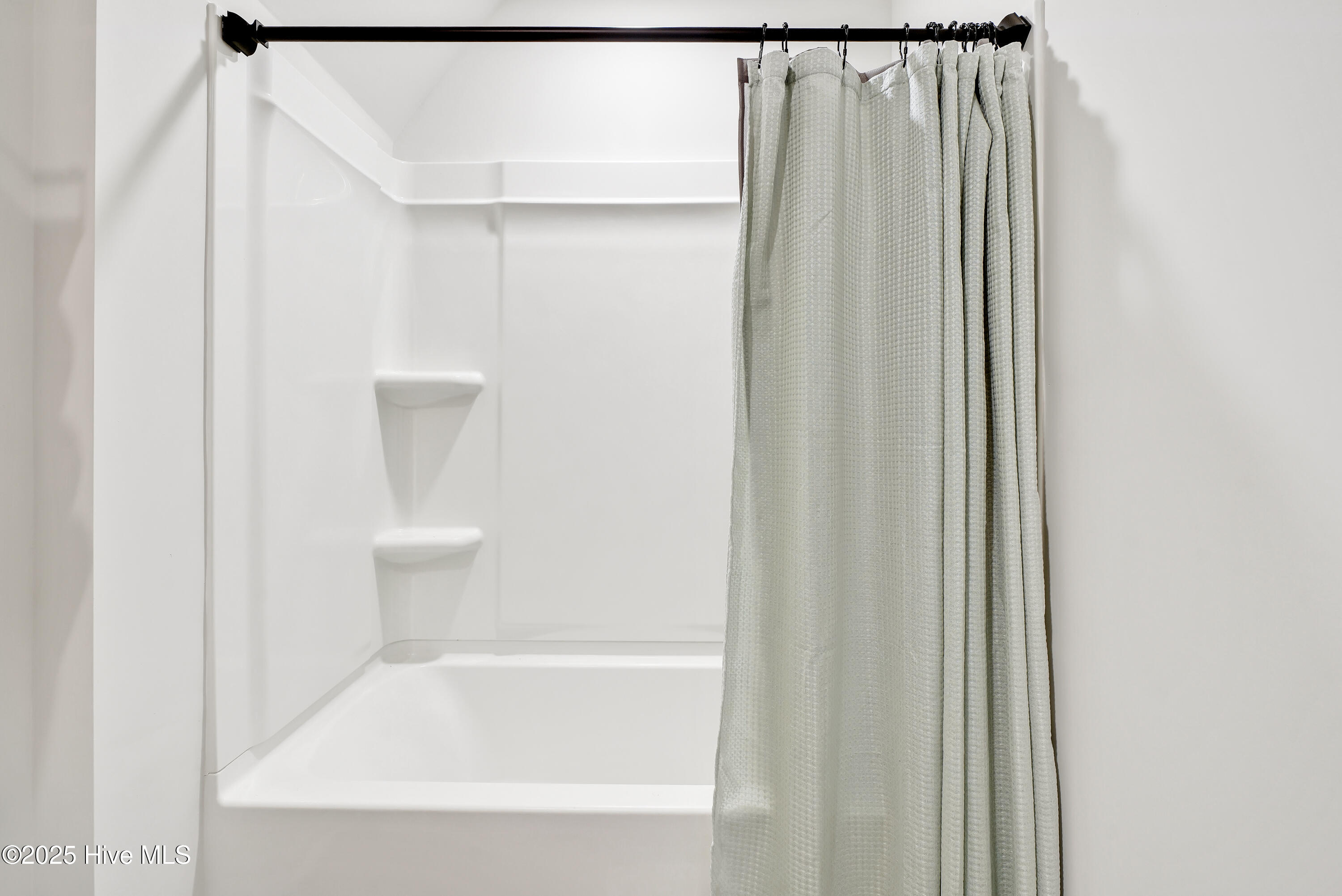 1324 N Fisher King Drive SE