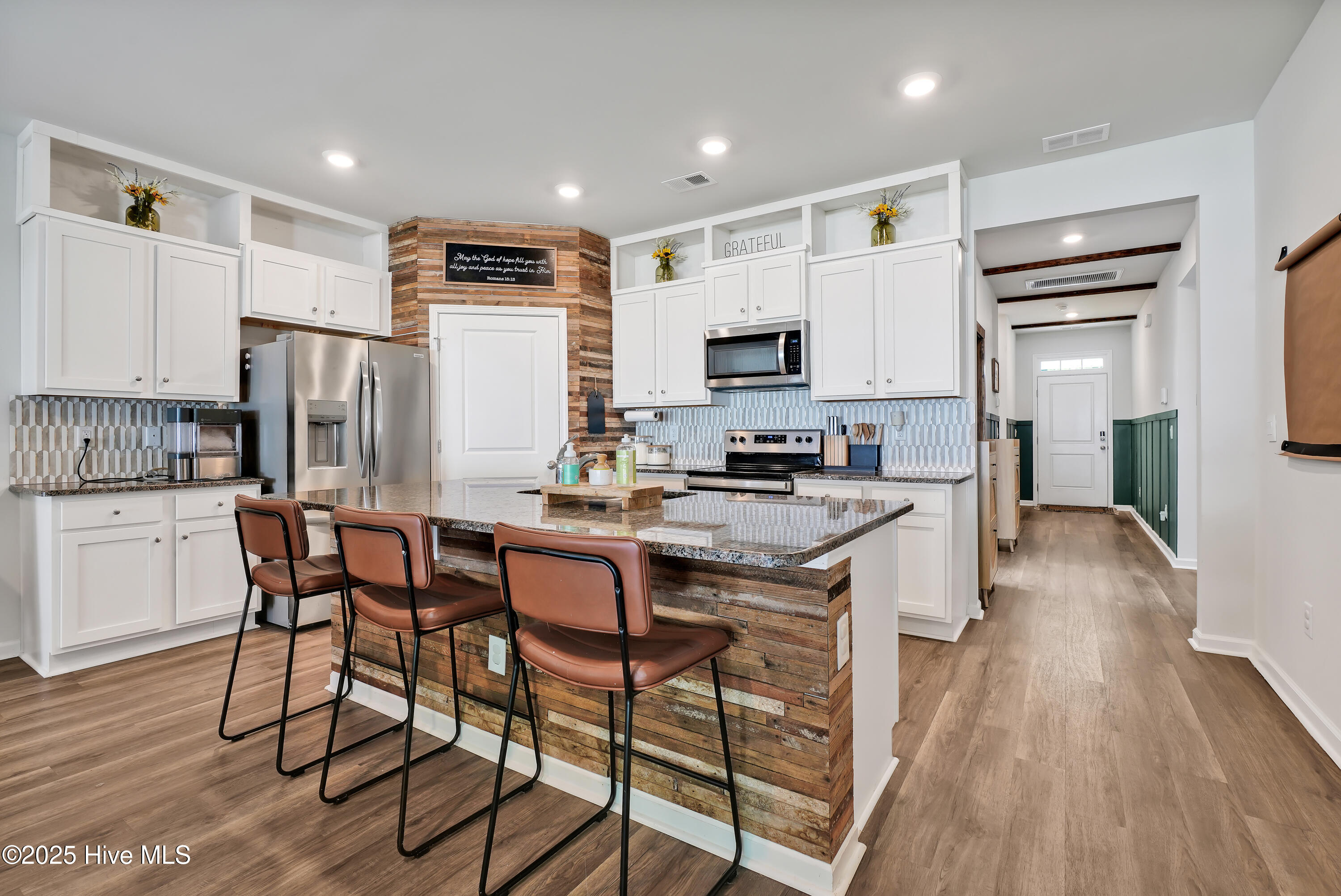 1324 N Fisher King Drive SE