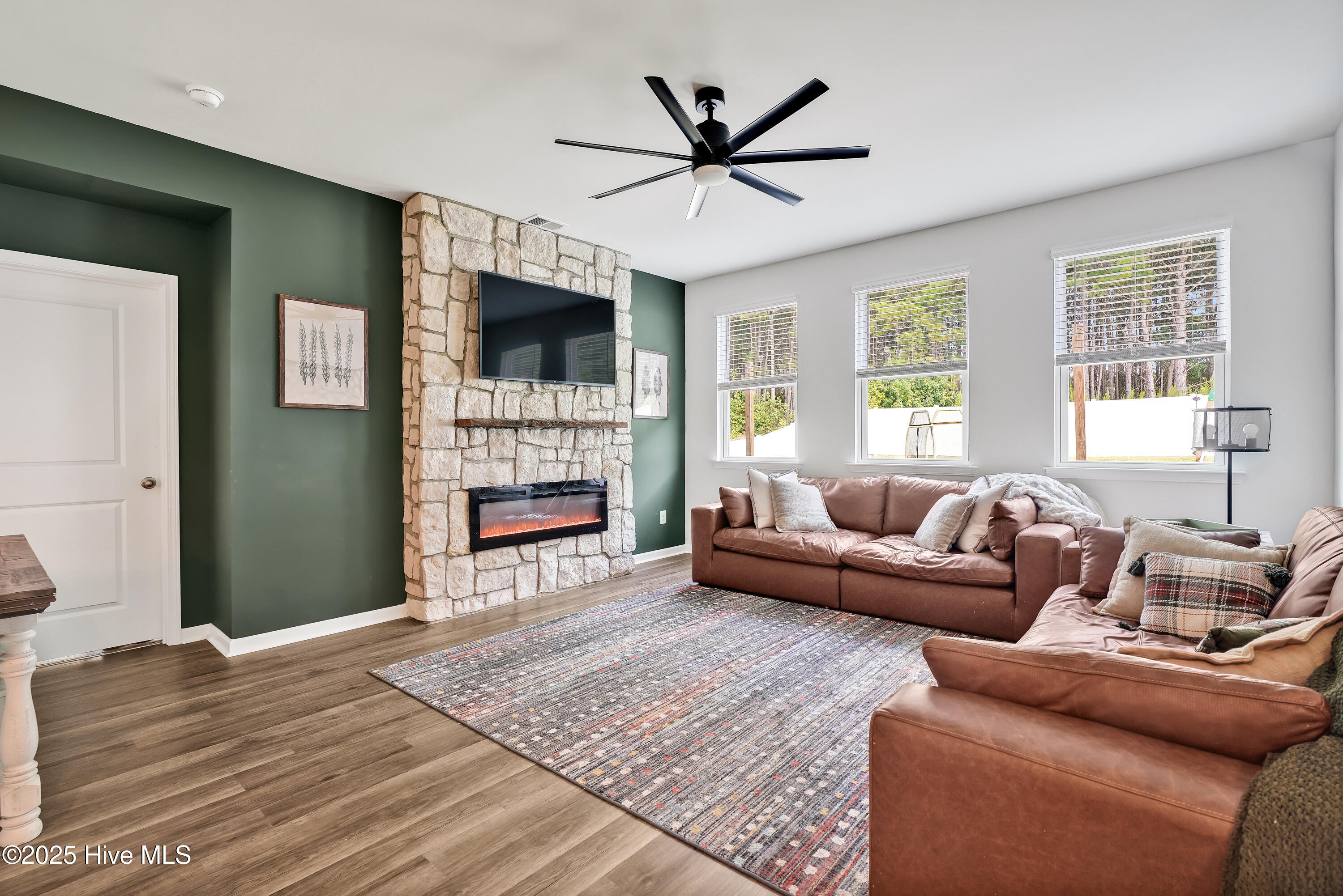 1324 N Fisher King Drive SE