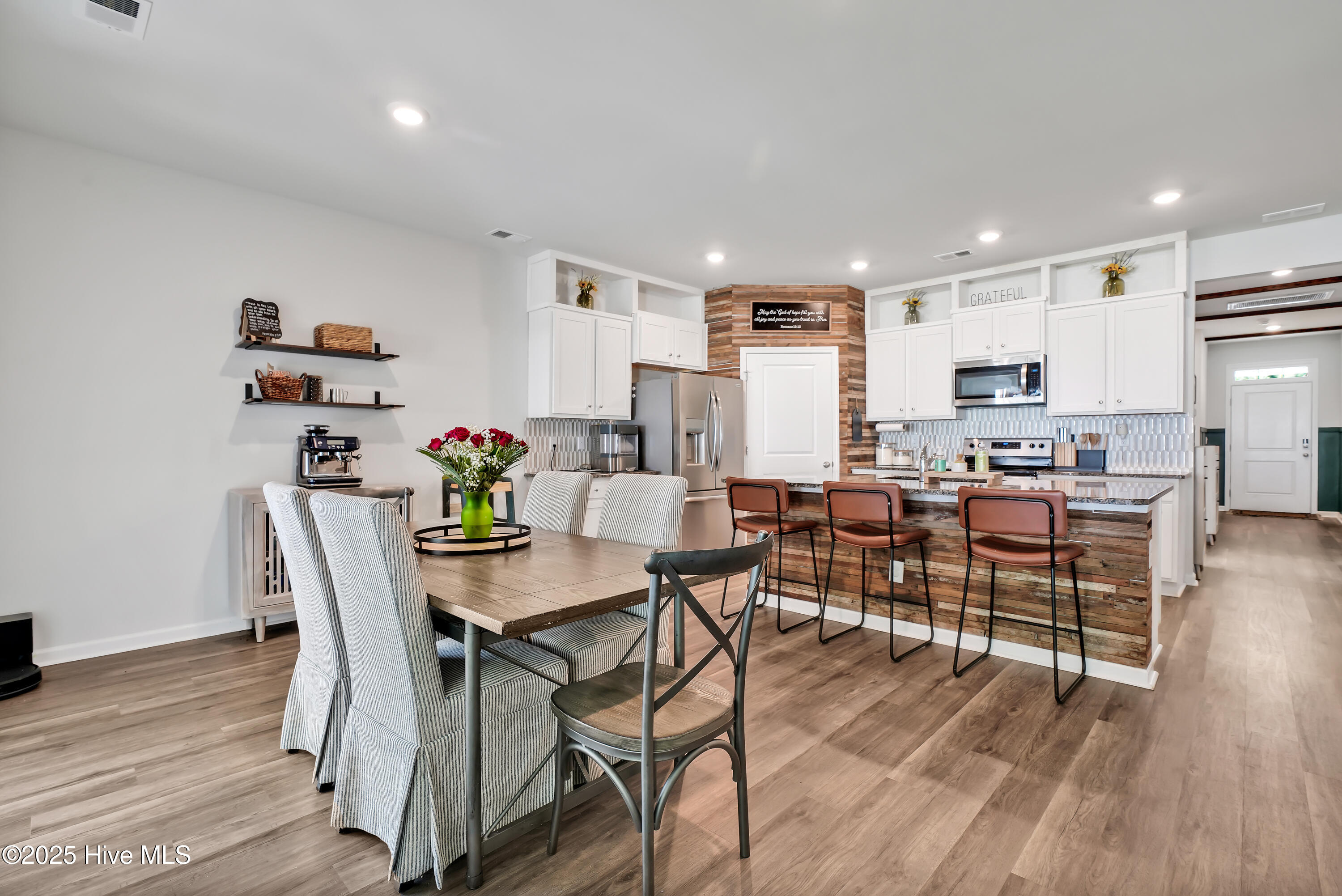 1324 N Fisher King Drive SE