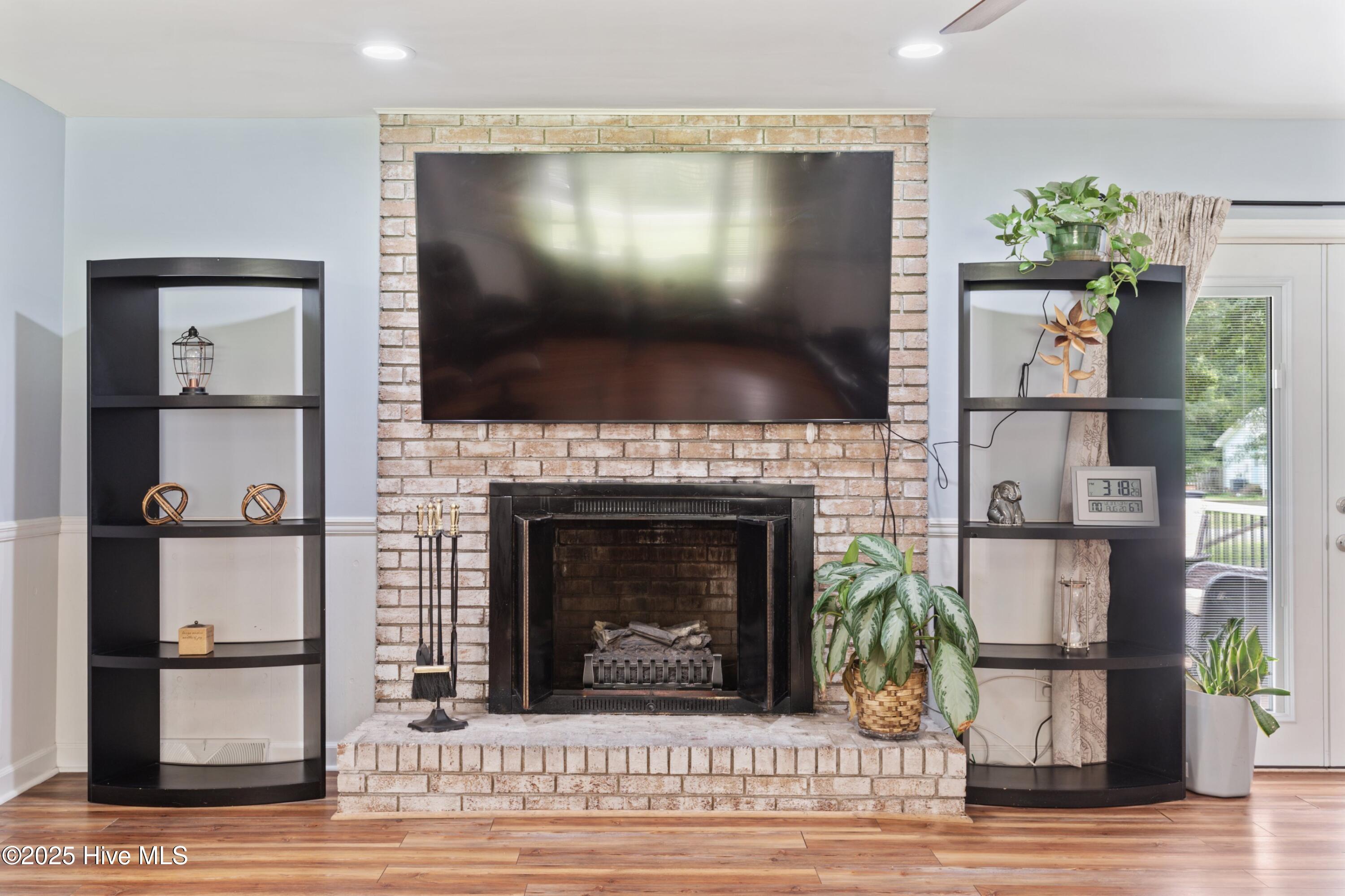 9135 Sue Circle NE