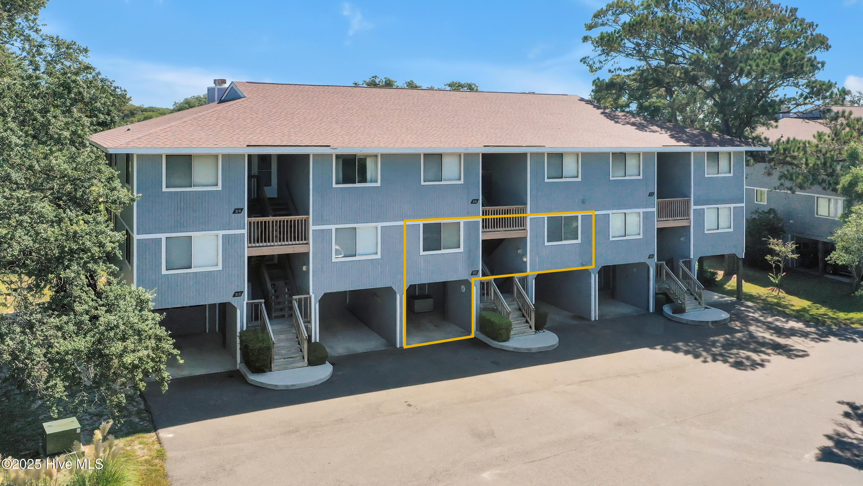 27 Bunker Court