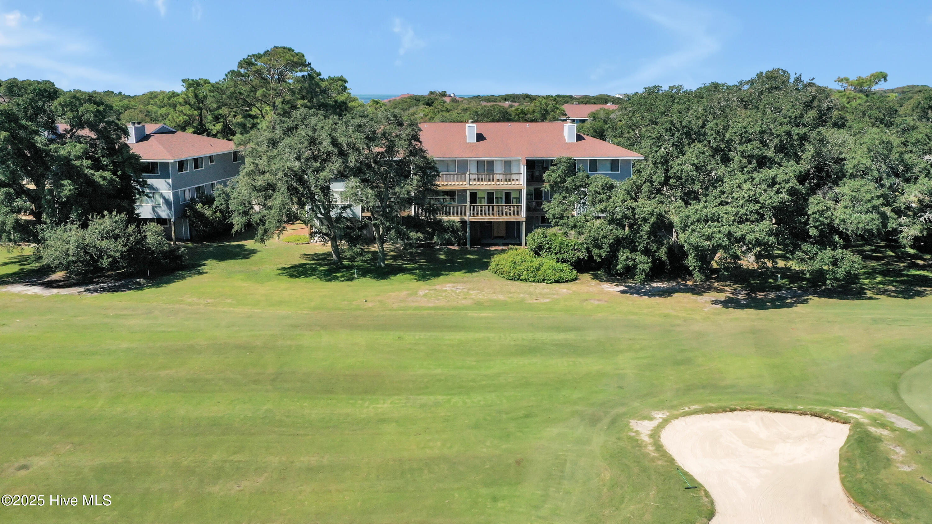 27 Bunker Court