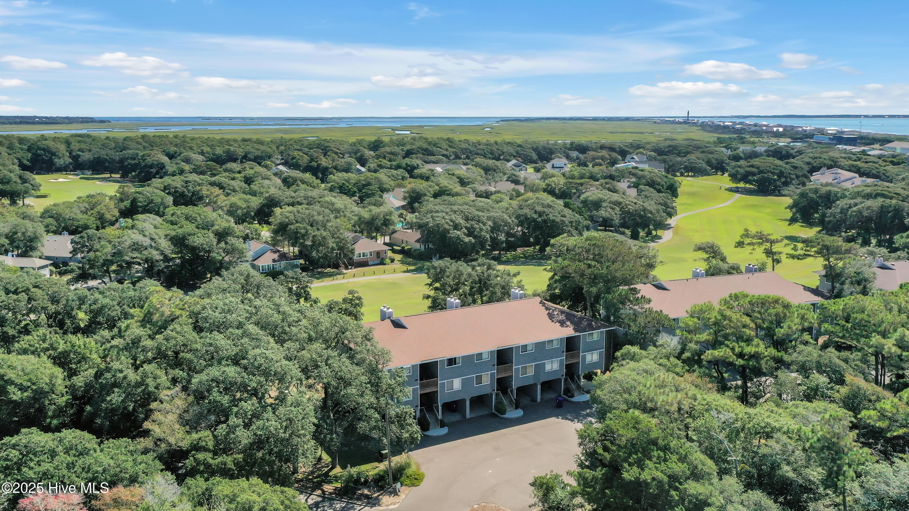 27 Bunker Court