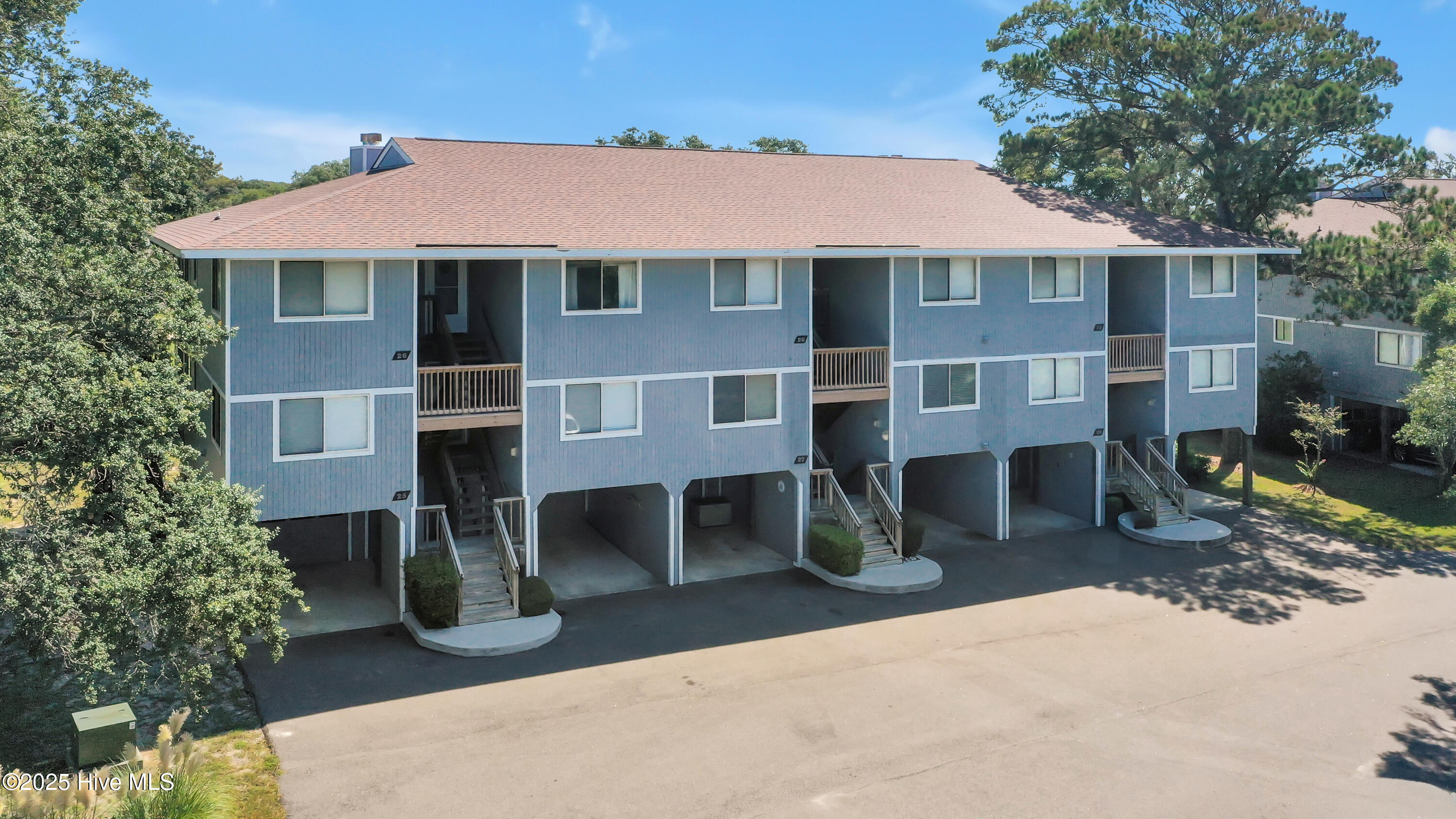 27 Bunker Court