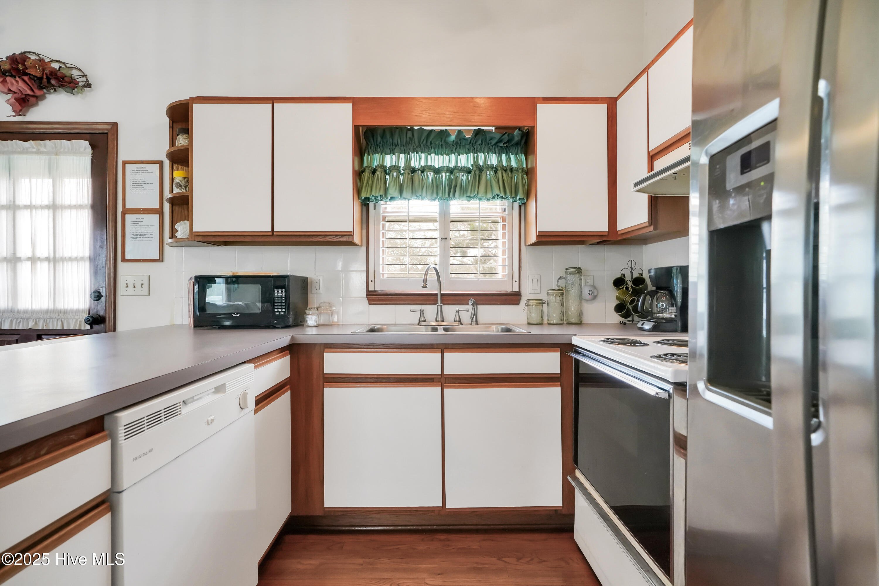 3518 E Pelican Drive