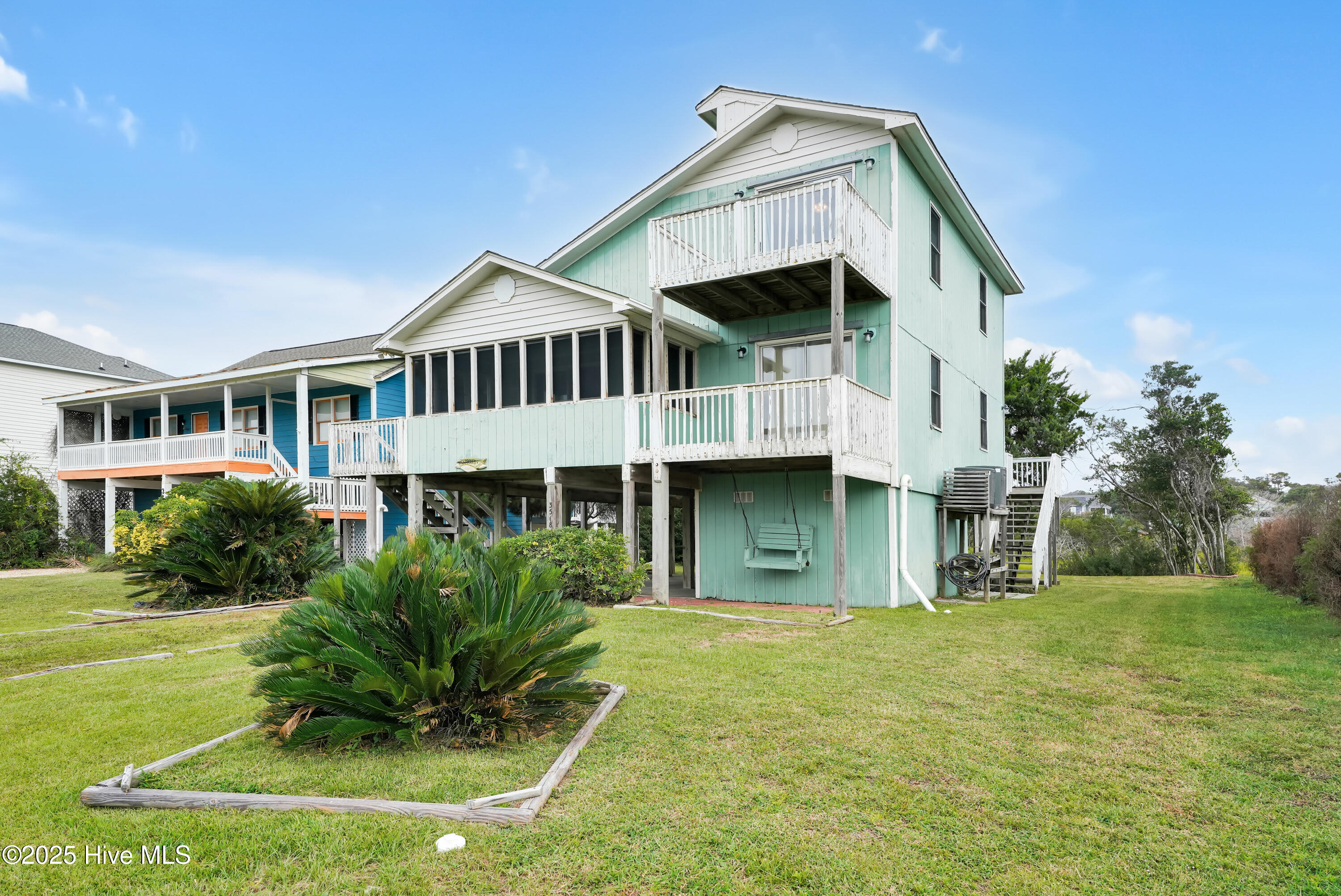 3518 E Pelican Drive