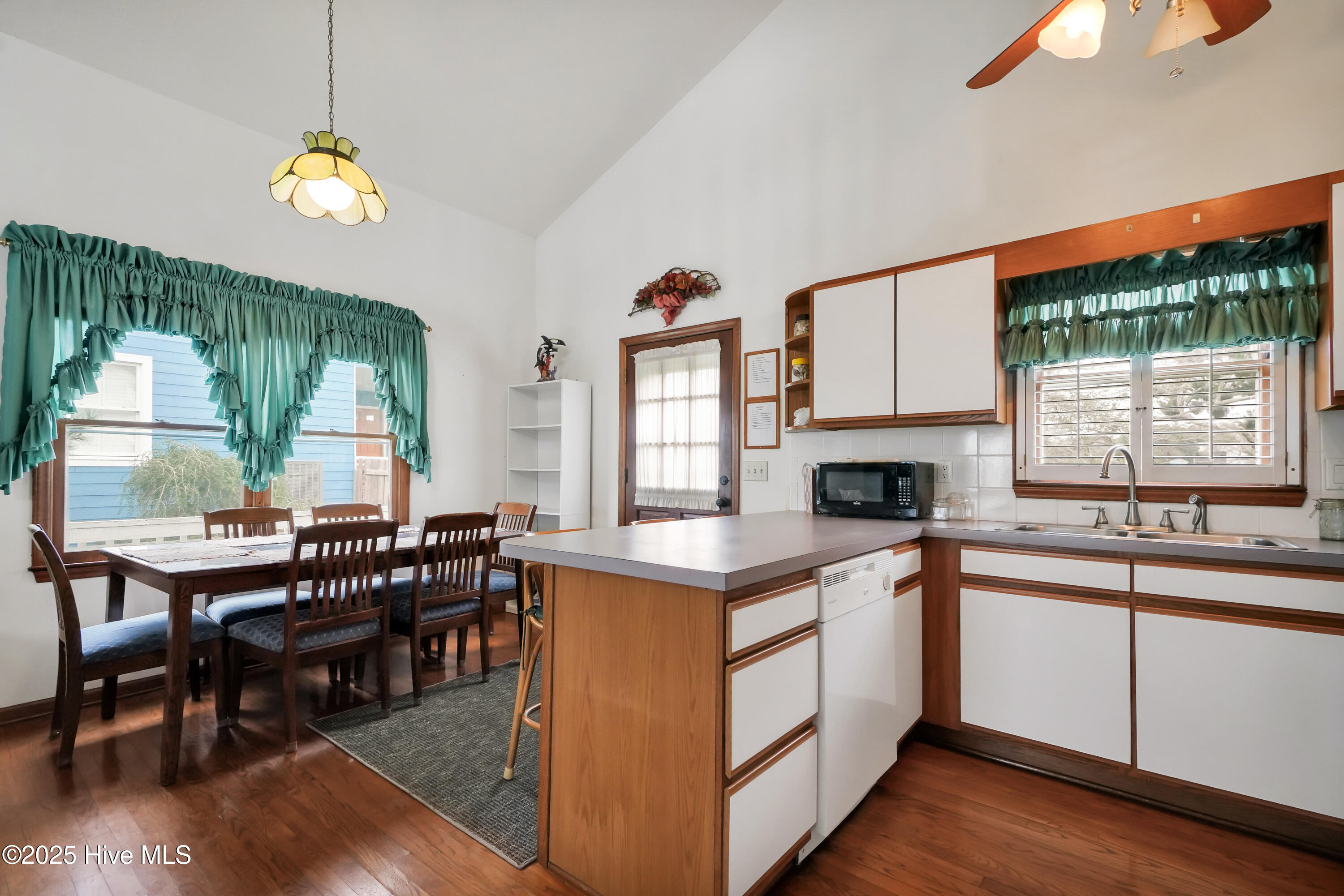 3518 E Pelican Drive