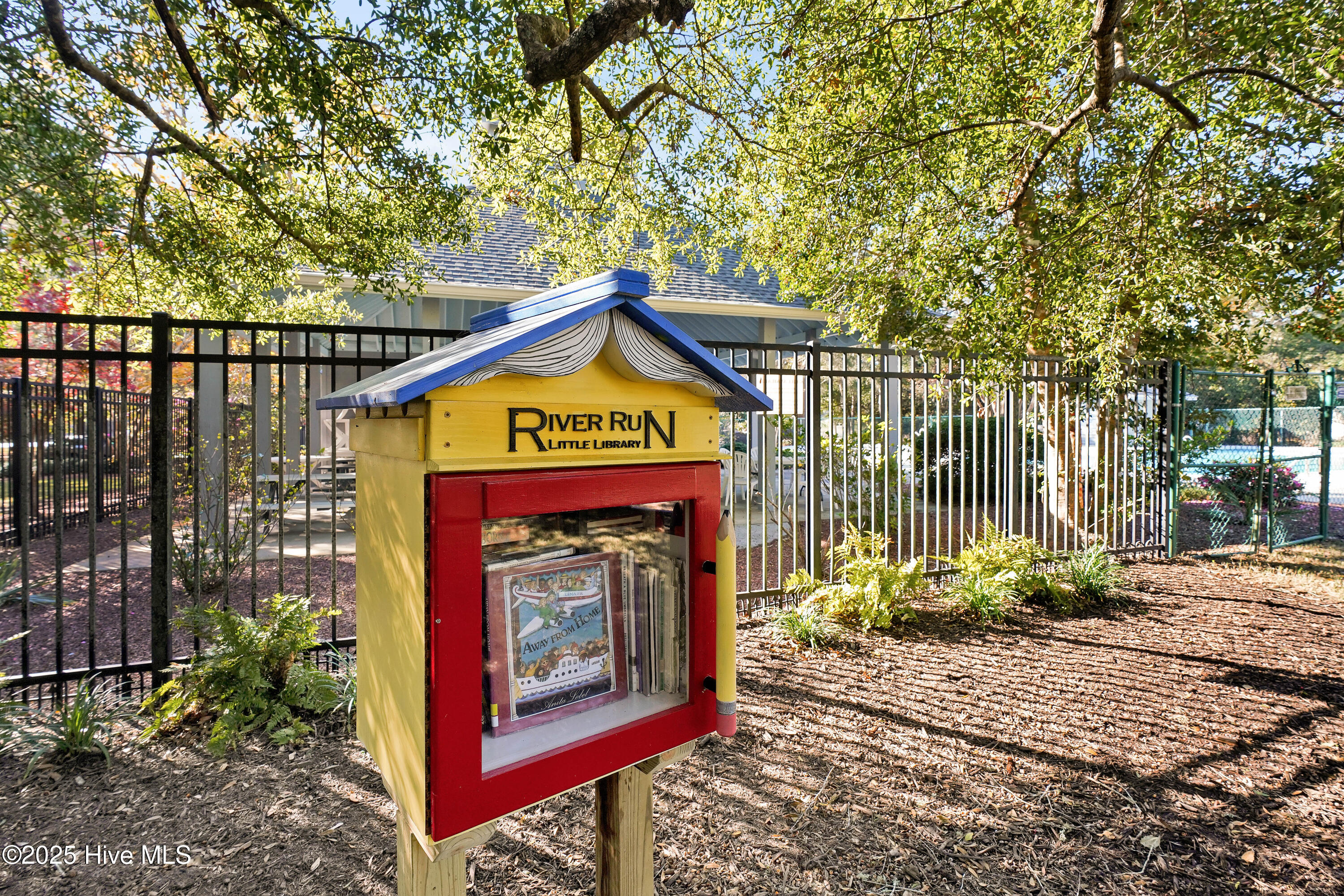 2967 Island Drive SE