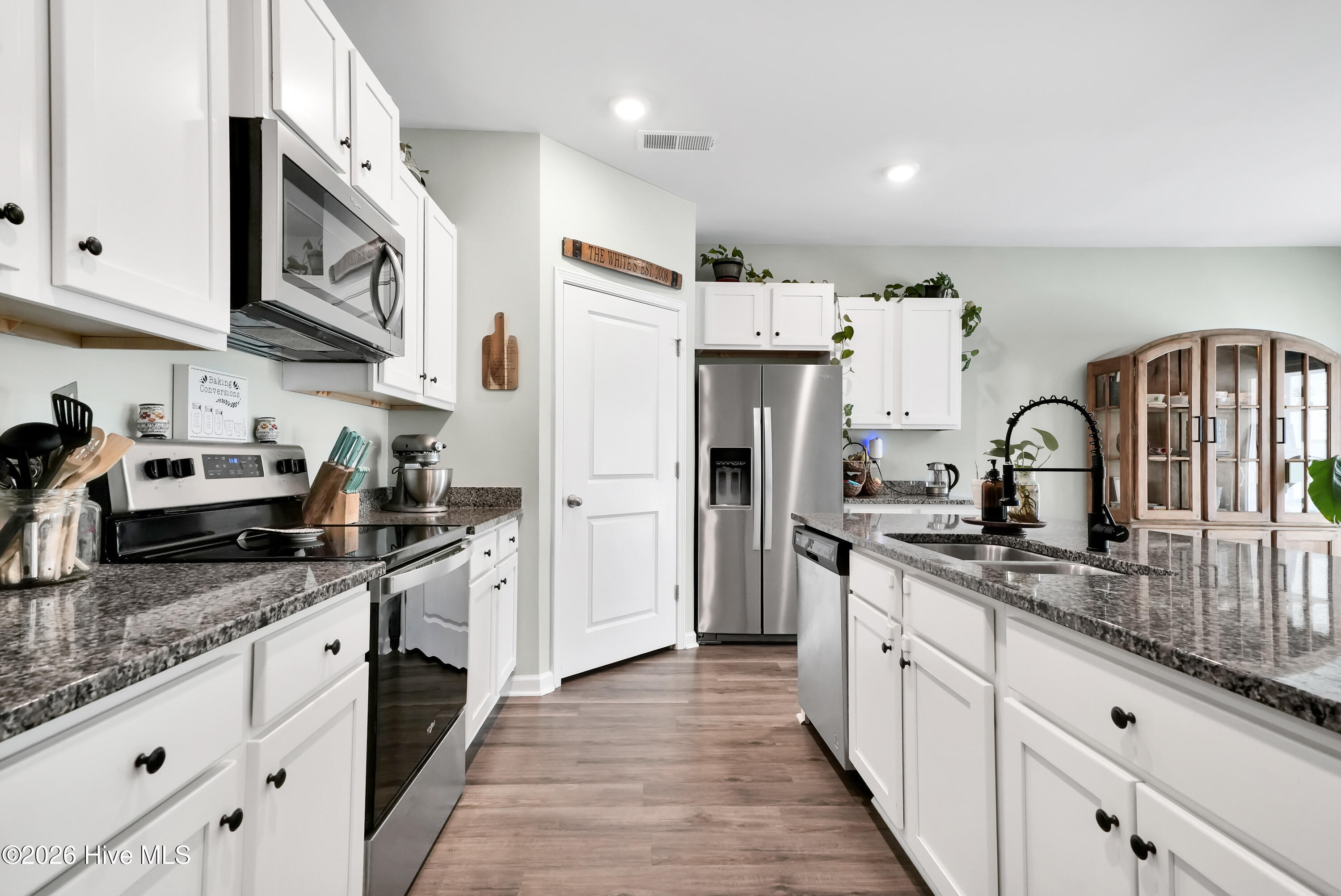 1528 Pleasant Hollow Court SE