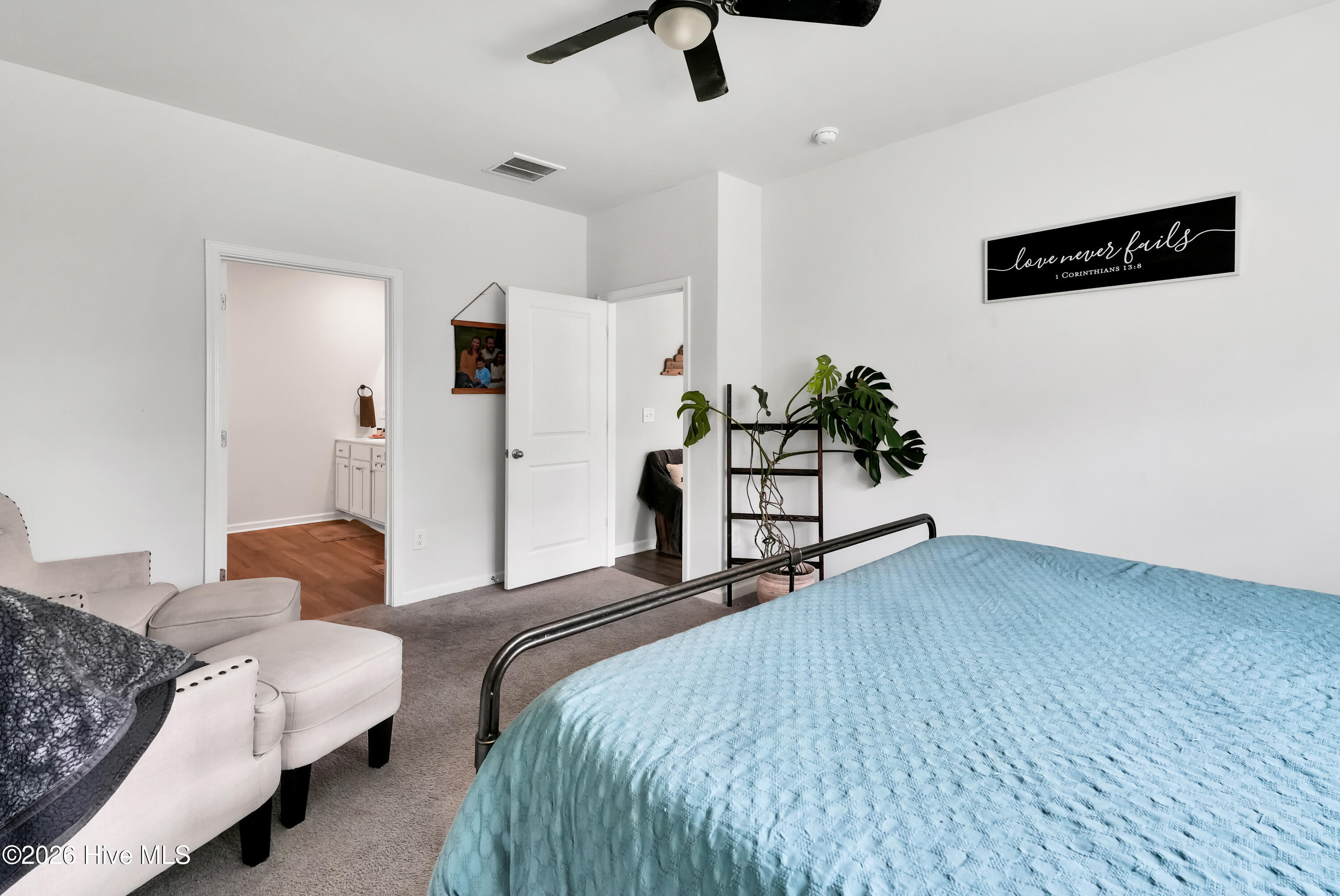 1528 Pleasant Hollow Court SE