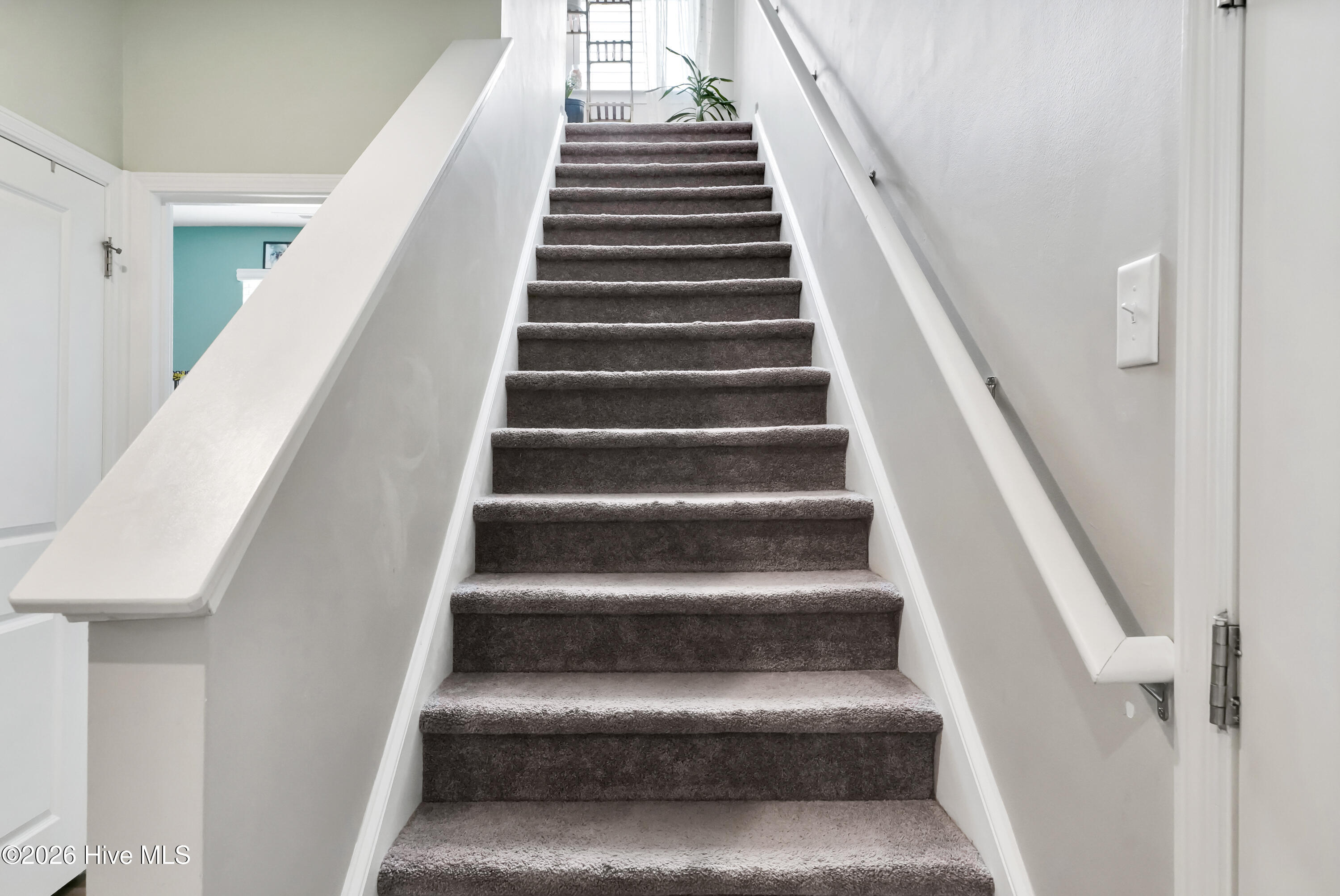 1528 Pleasant Hollow Court SE