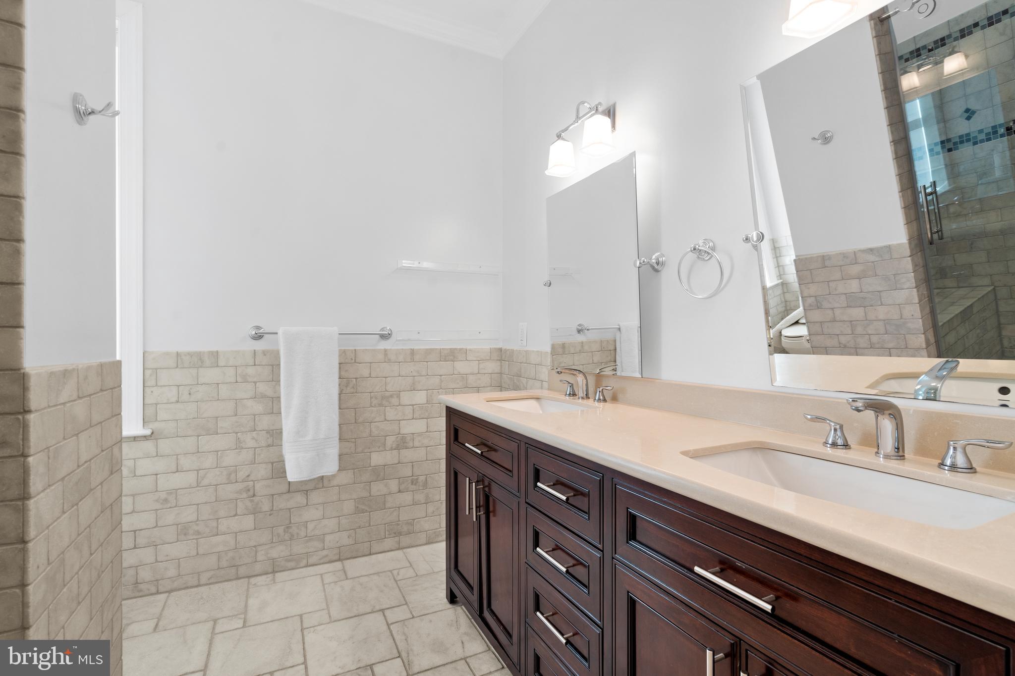 625 MASSACHUSETTS AVENUE NE