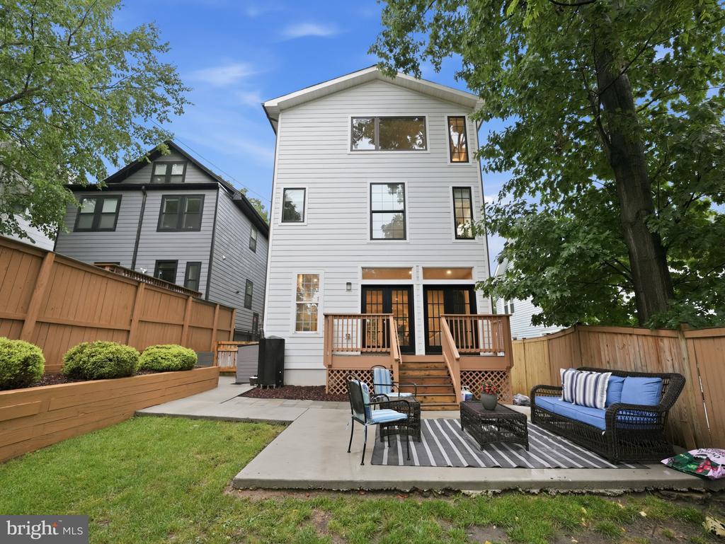 1248 HAMLIN STREET NE