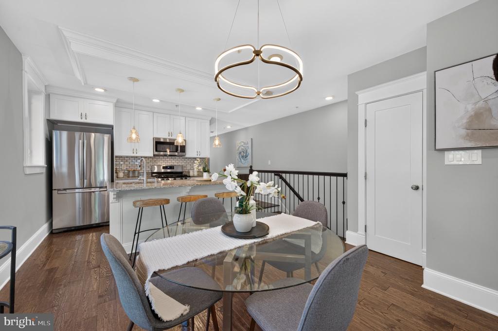 4041 7TH NE Unit: 1