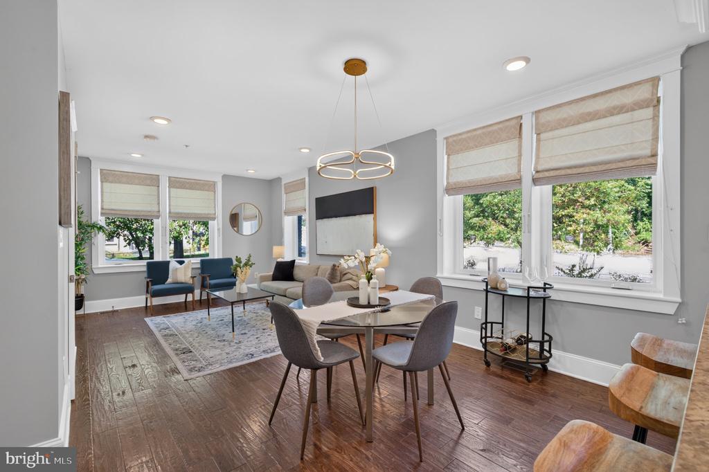 4041 7TH NE Unit: 1