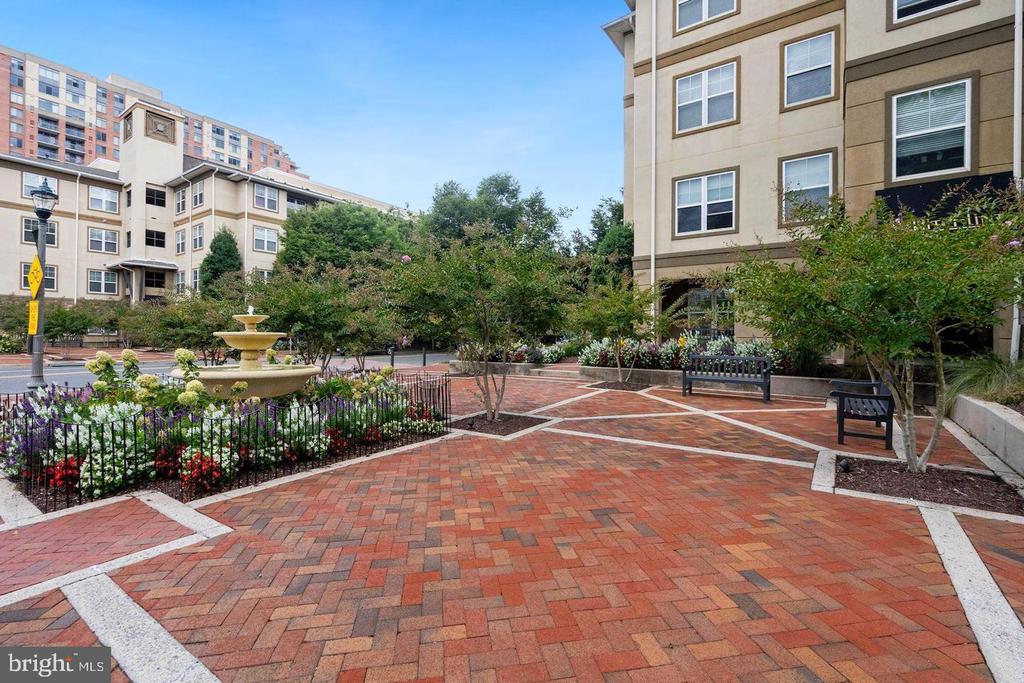 11800 Old Georgetown Road #1211