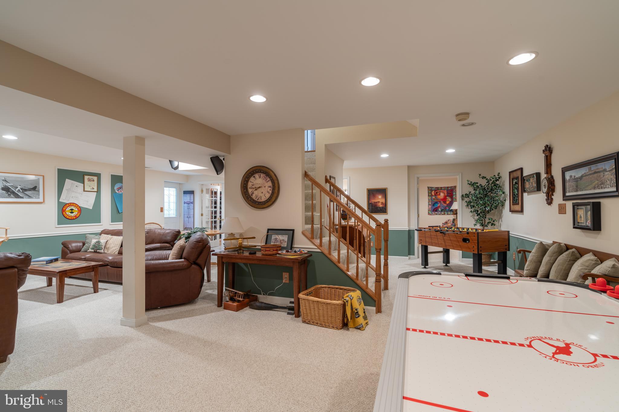 8005 Oak Bridge Ln