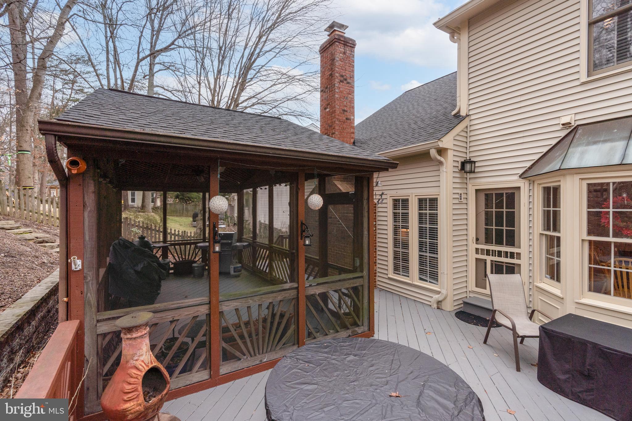 8005 Oak Bridge Ln