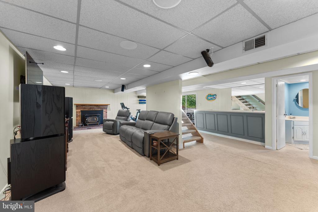 8313 Accotink Rd