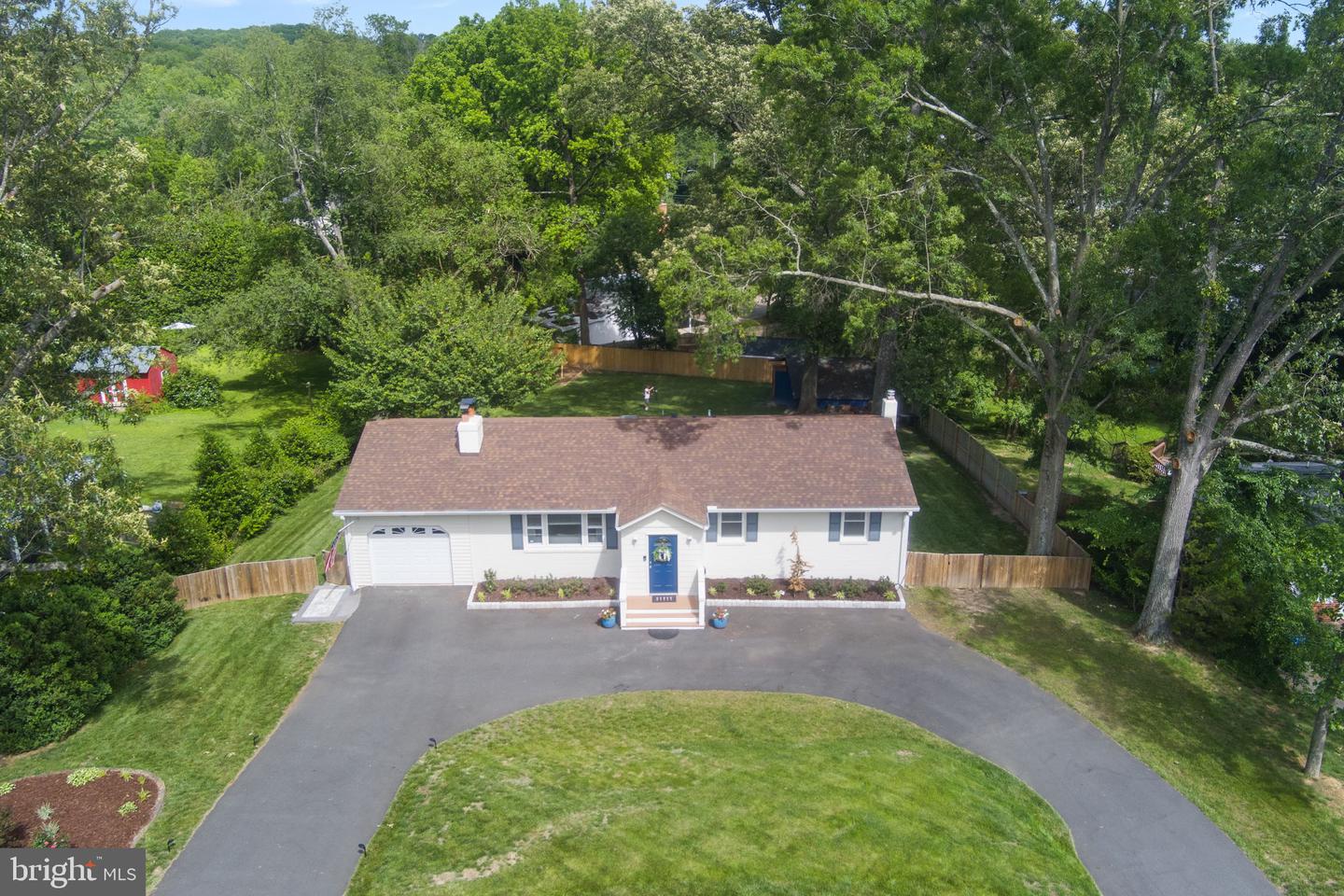 8313 Accotink Rd