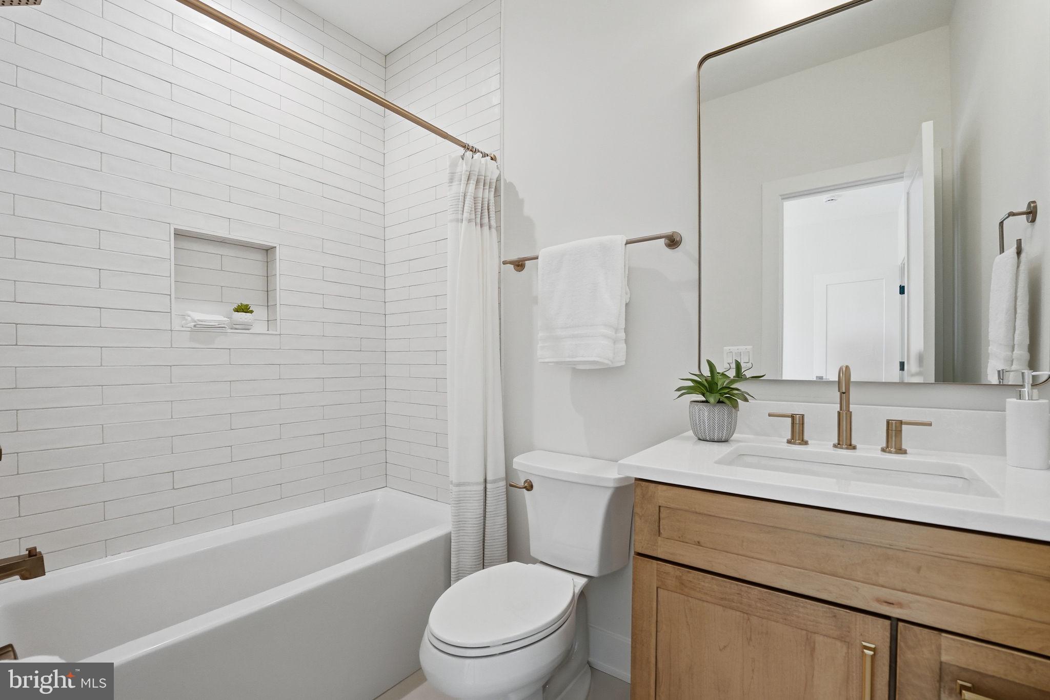 612 GIBSON CIRCLE SW