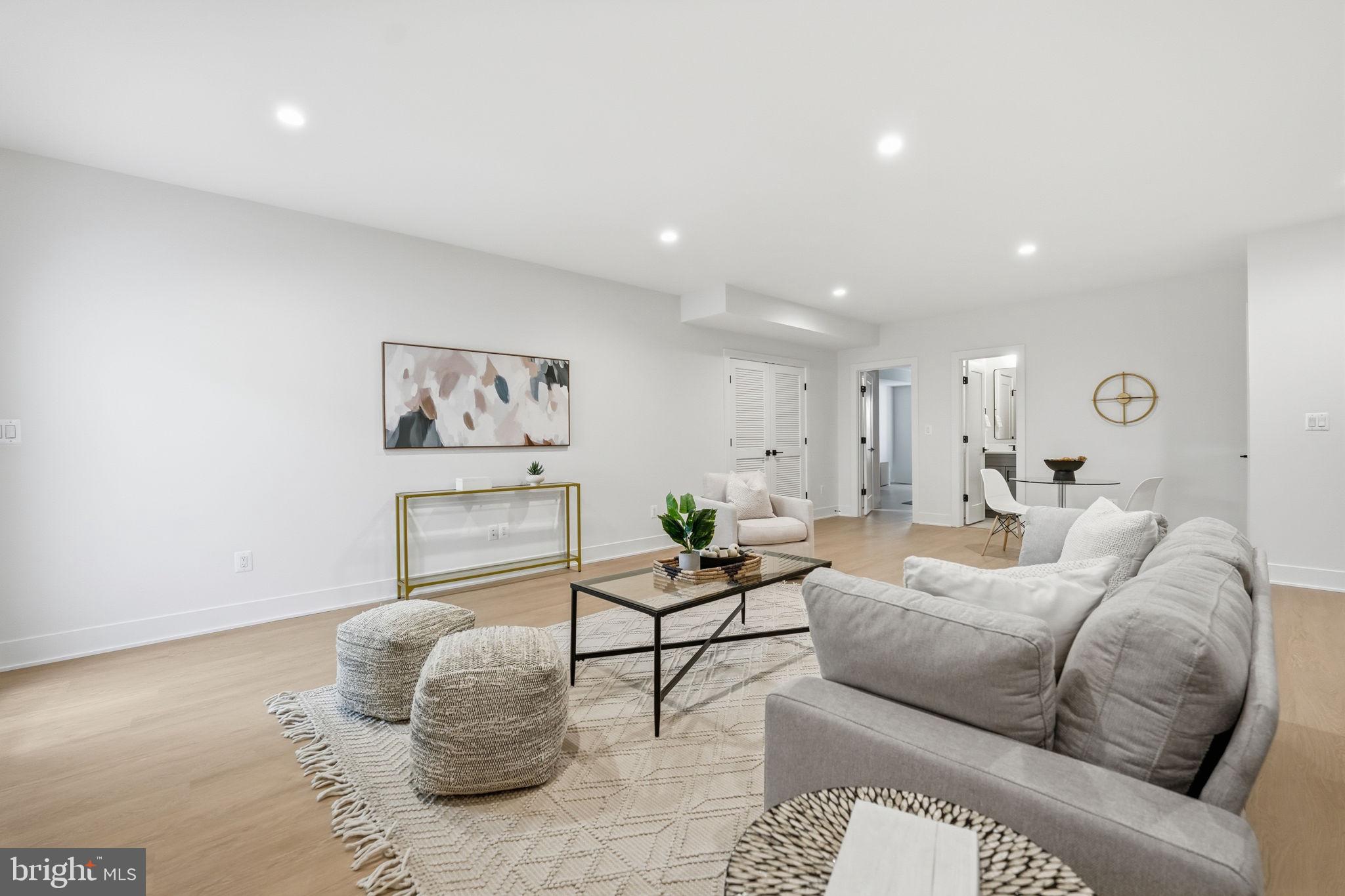 612 GIBSON CIRCLE SW