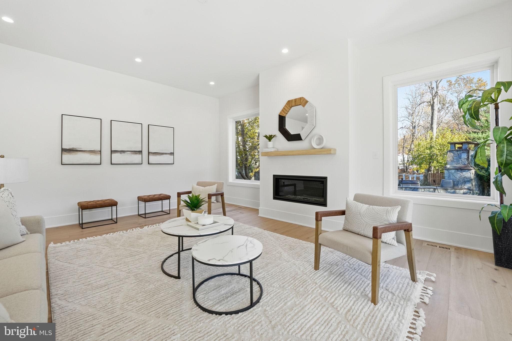 612 GIBSON CIRCLE SW