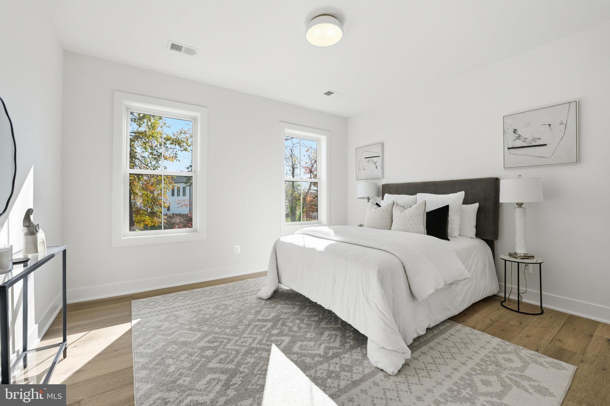 612 GIBSON CIRCLE SW