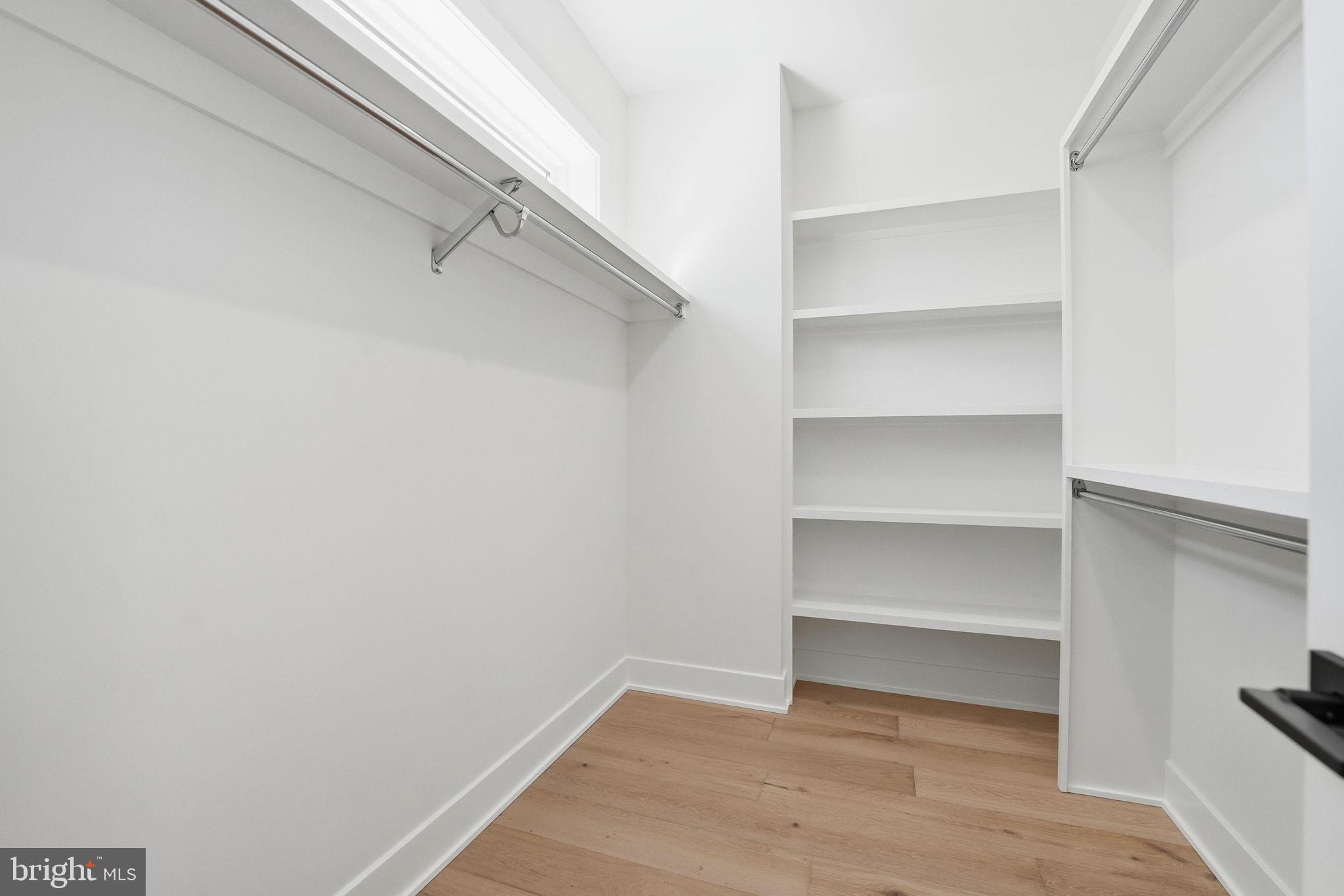 612 GIBSON CIRCLE SW