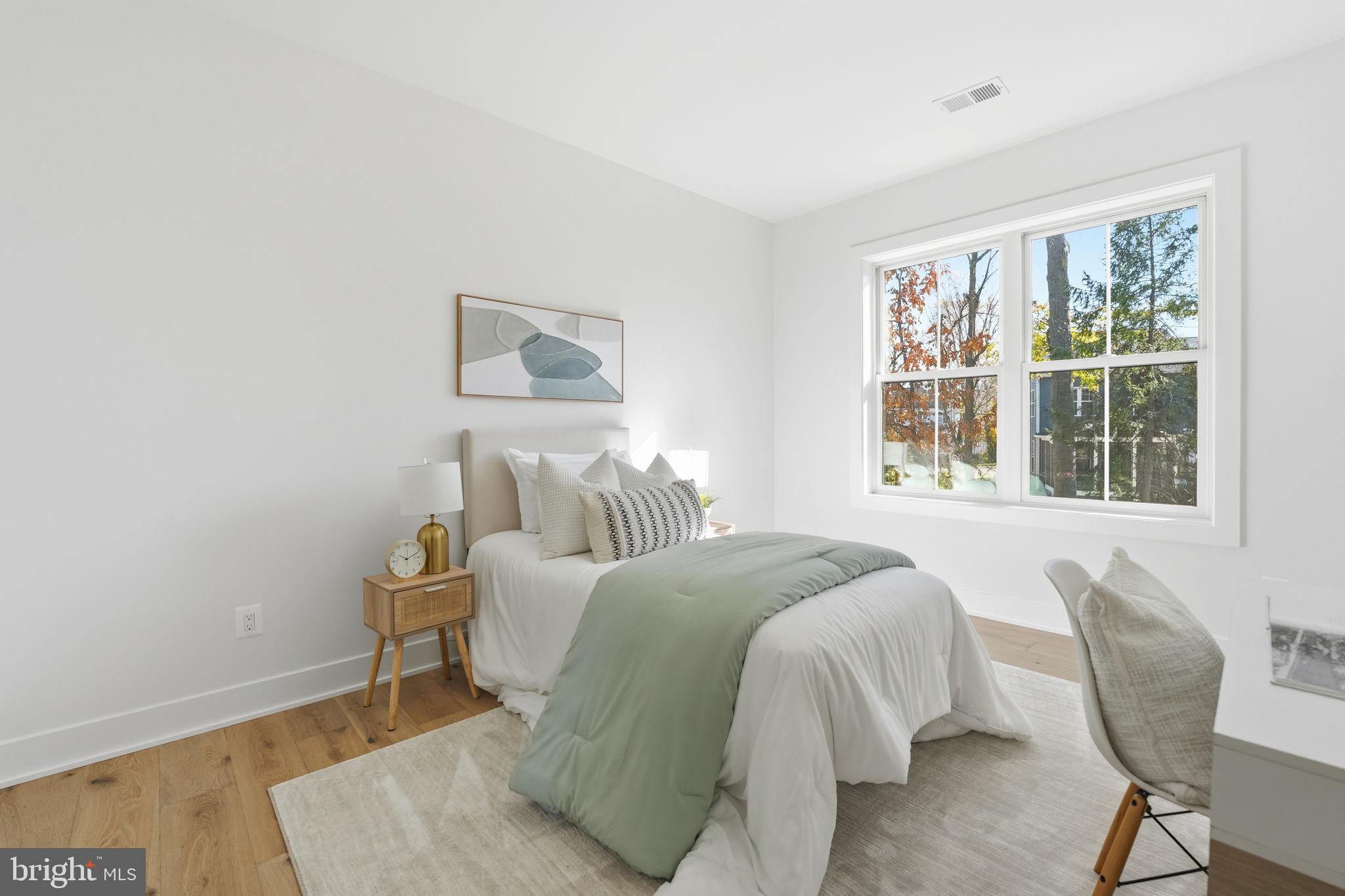 612 GIBSON CIRCLE SW