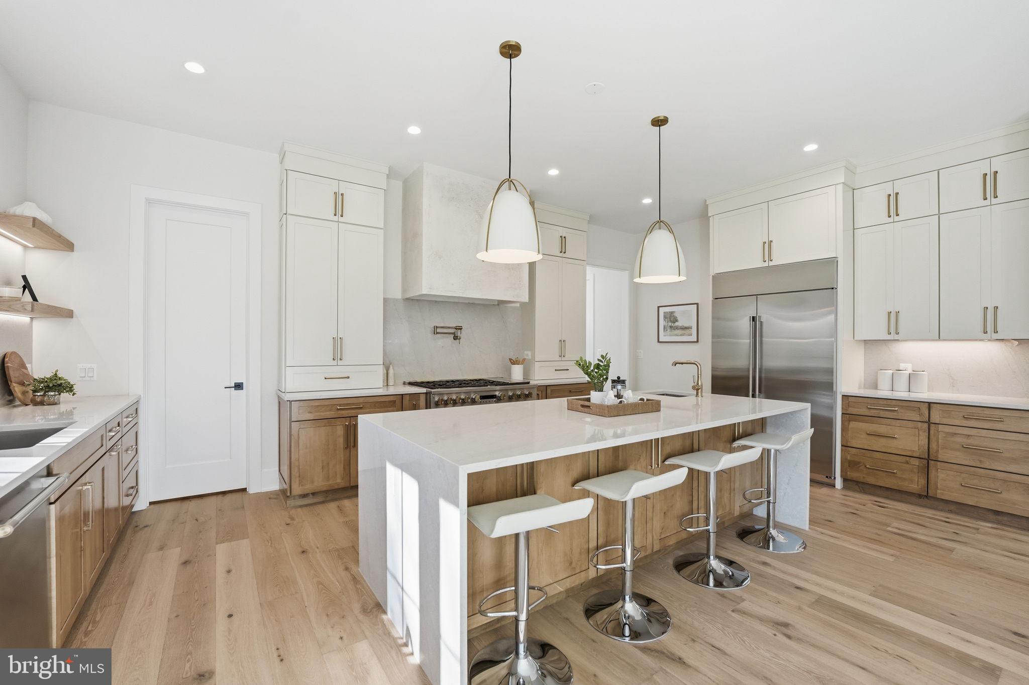 612 GIBSON CIRCLE SW