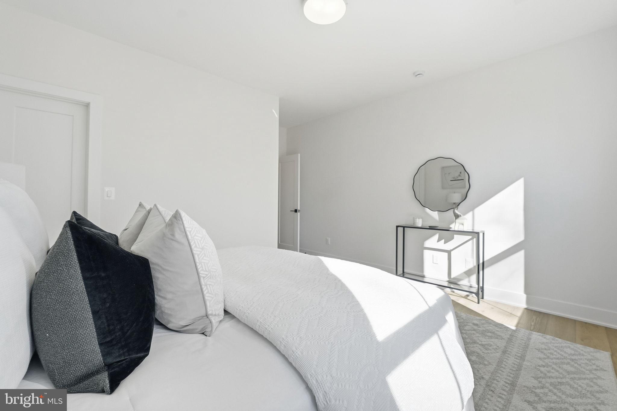 612 GIBSON CIRCLE SW