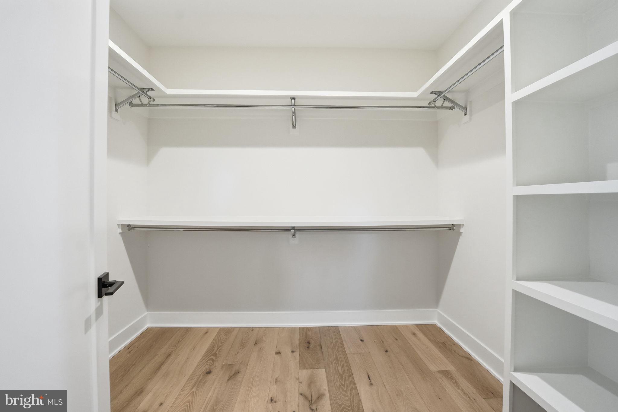 612 GIBSON CIRCLE SW