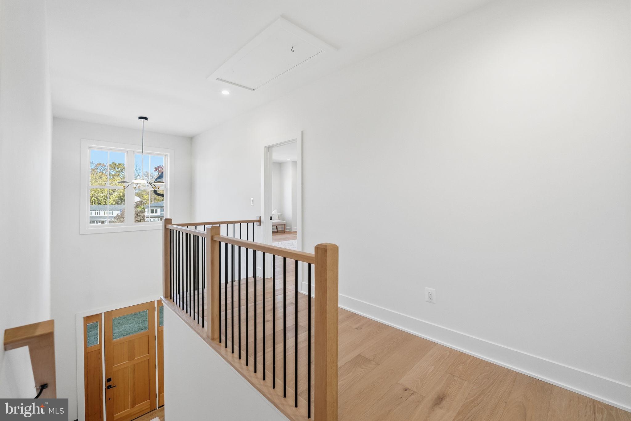 612 GIBSON CIRCLE SW