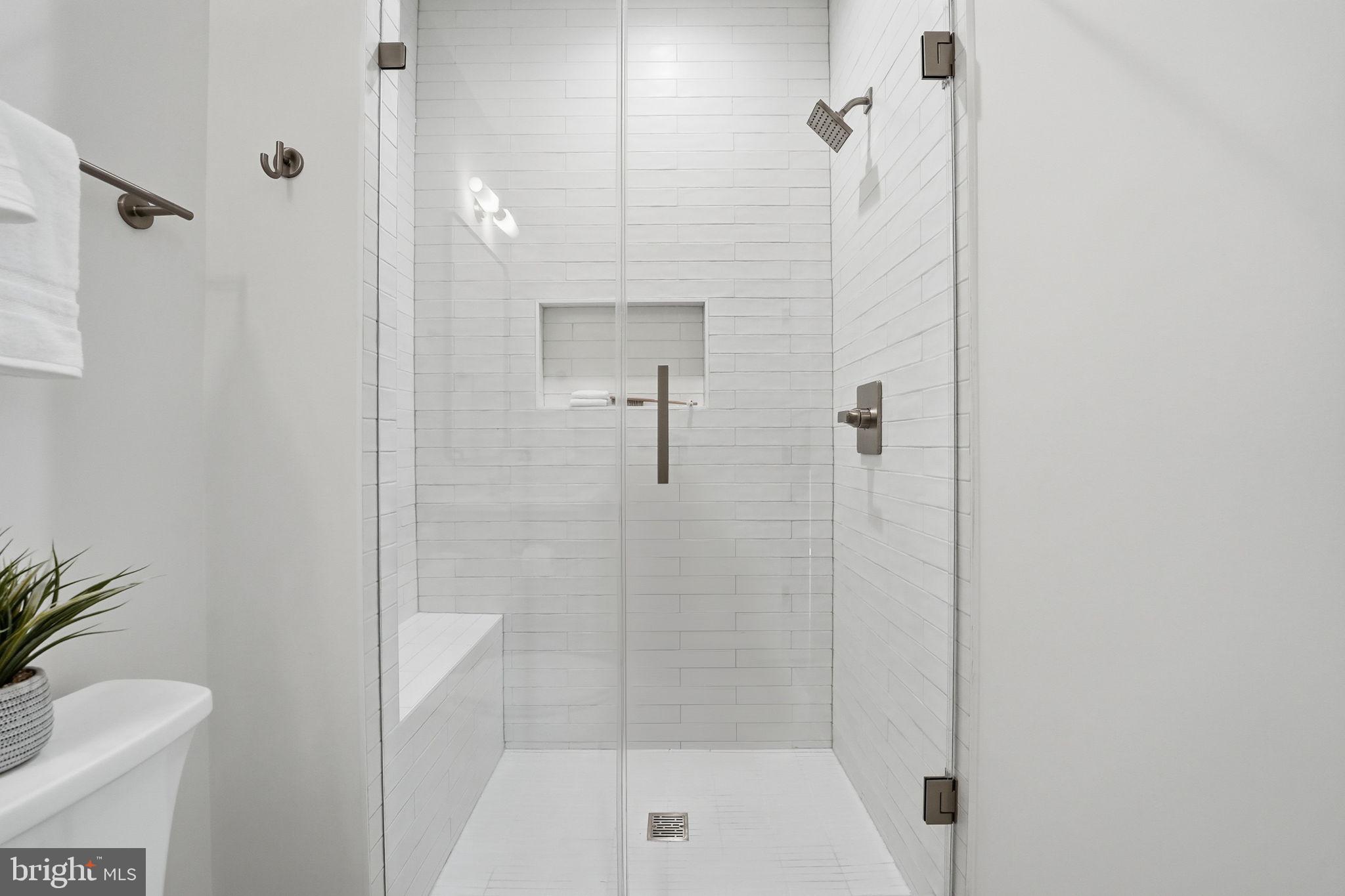 612 GIBSON CIRCLE SW