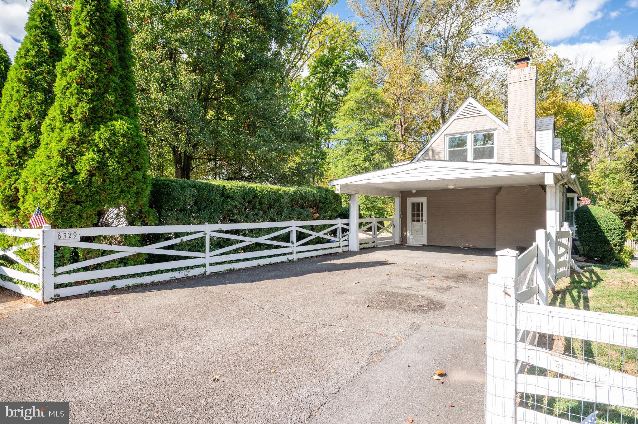 6329 NICHOLSON STREET