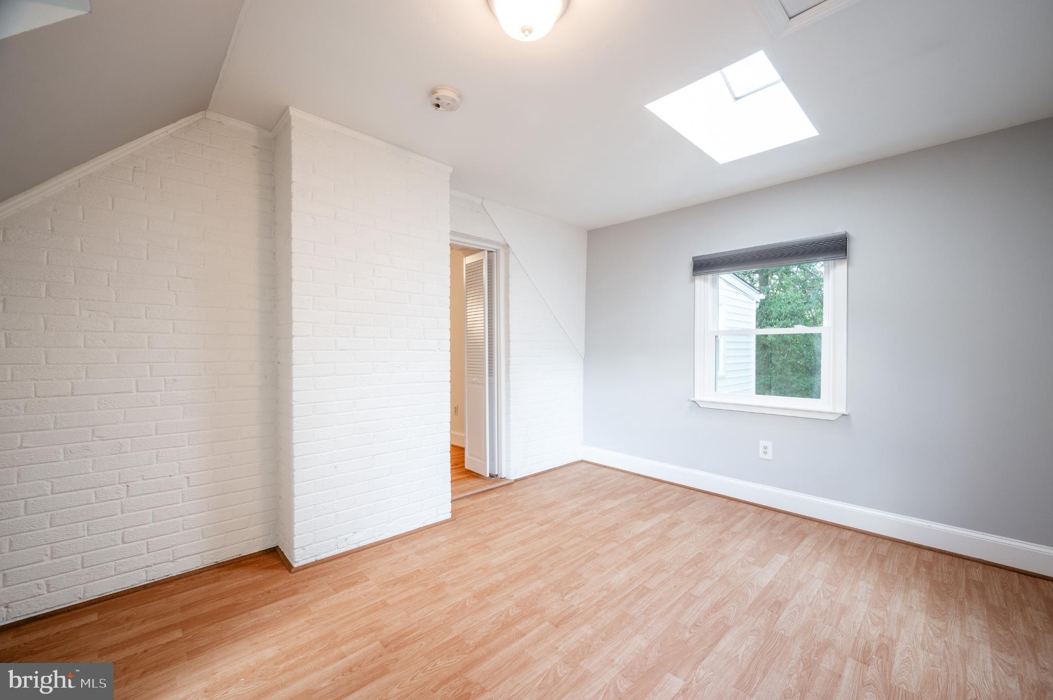 6329 NICHOLSON STREET