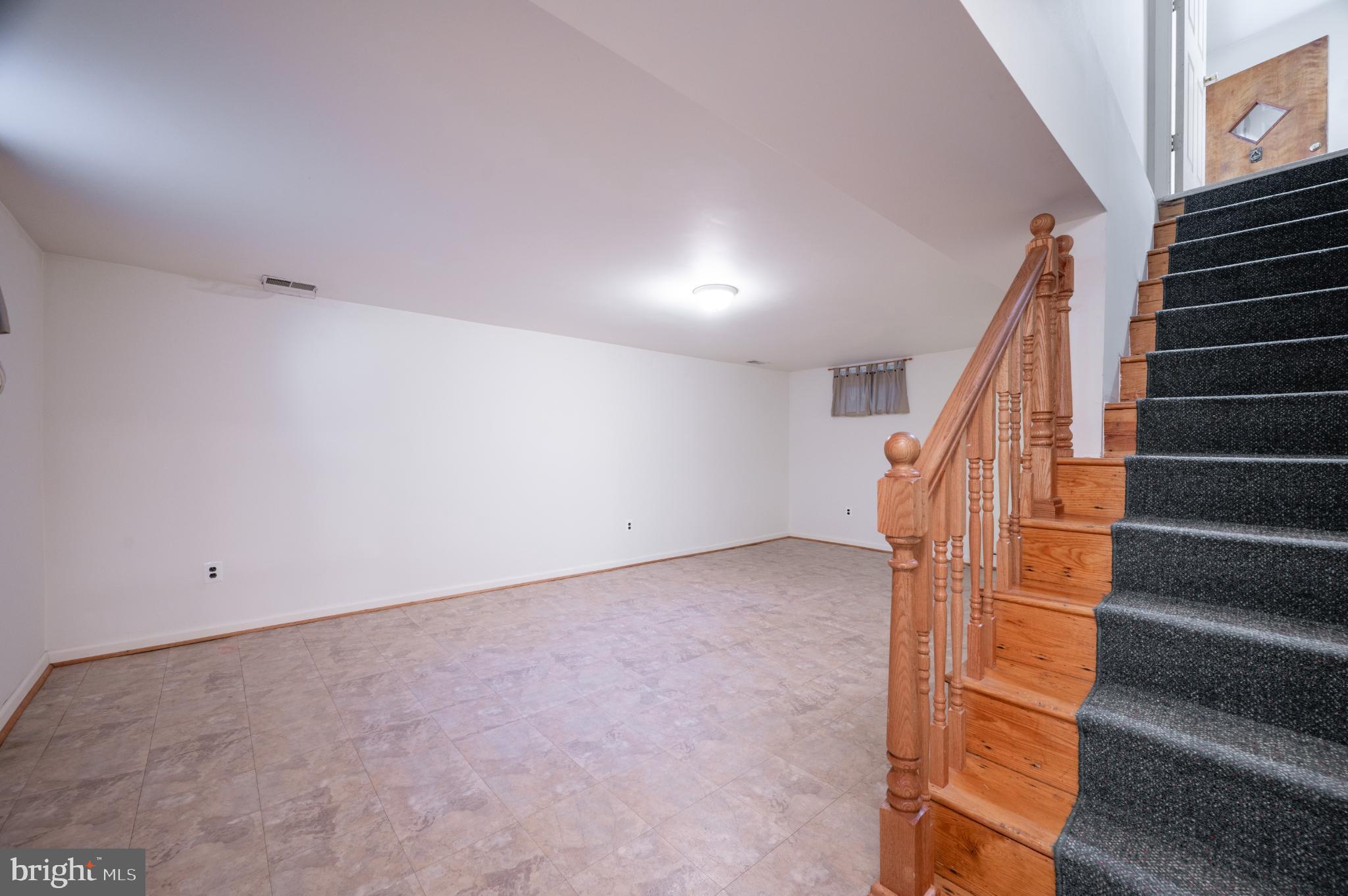 6329 NICHOLSON STREET