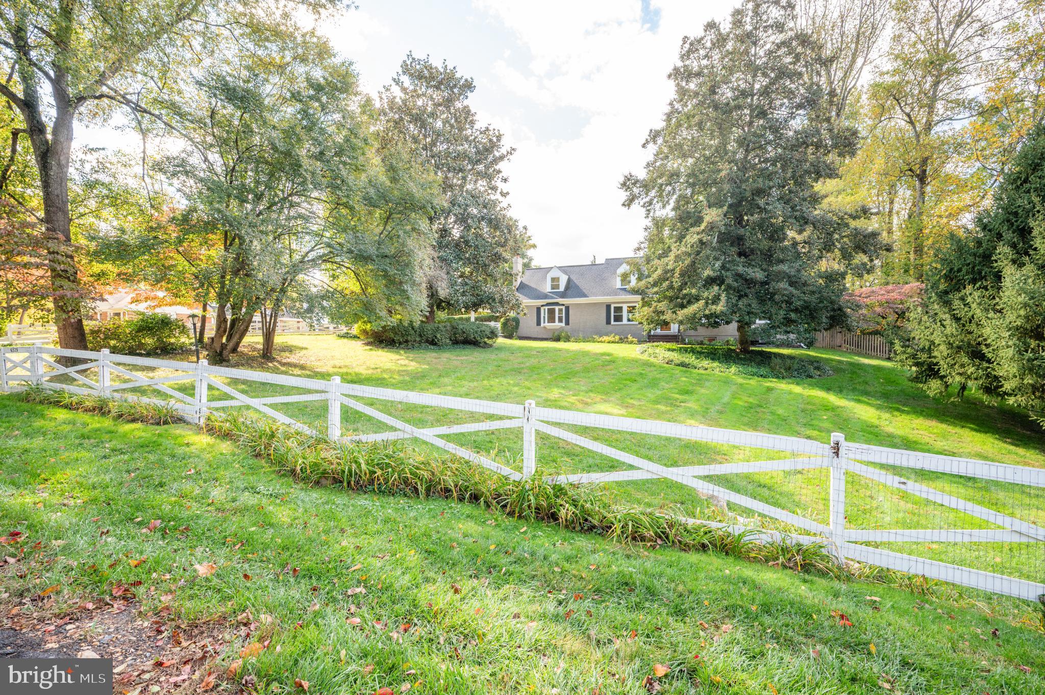 6329 NICHOLSON STREET